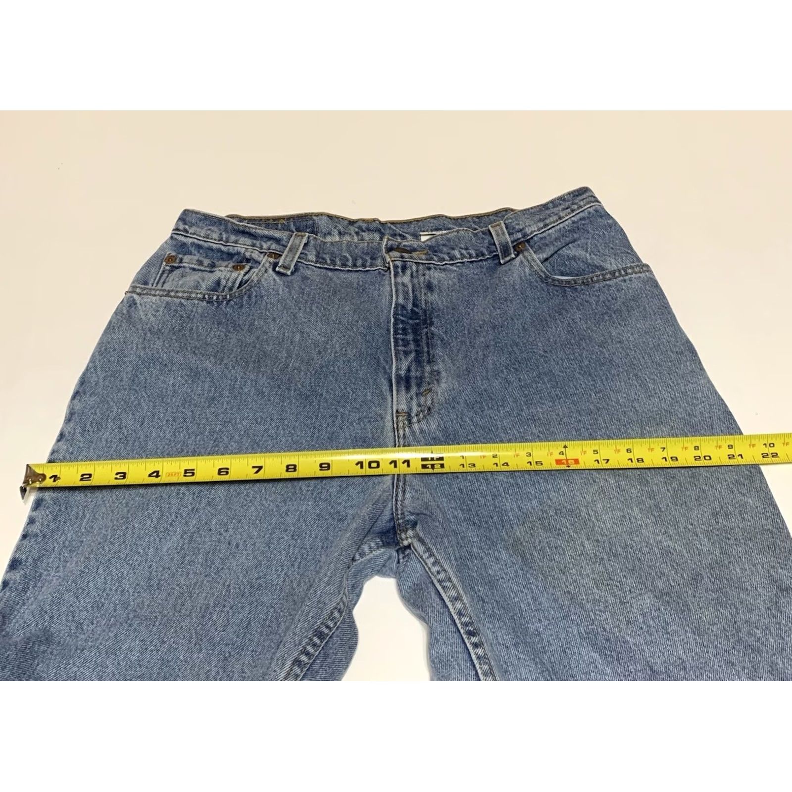 Levi's VINTAGE Levi's 550 Jeans Mom Relaxed Fit High Waist 14 M Reg 32x31 Blue Stained 90s Womens Size 36" / US 14 / IT 50 - 6 Thumbnail