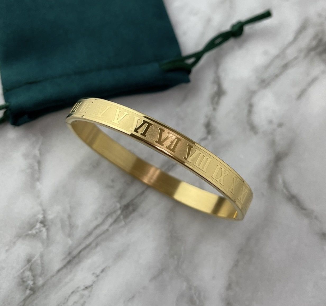 Jewelry Men's Roman Numeral Gold Tone Bracelet Size ONE SIZE - 1 Thumbnail