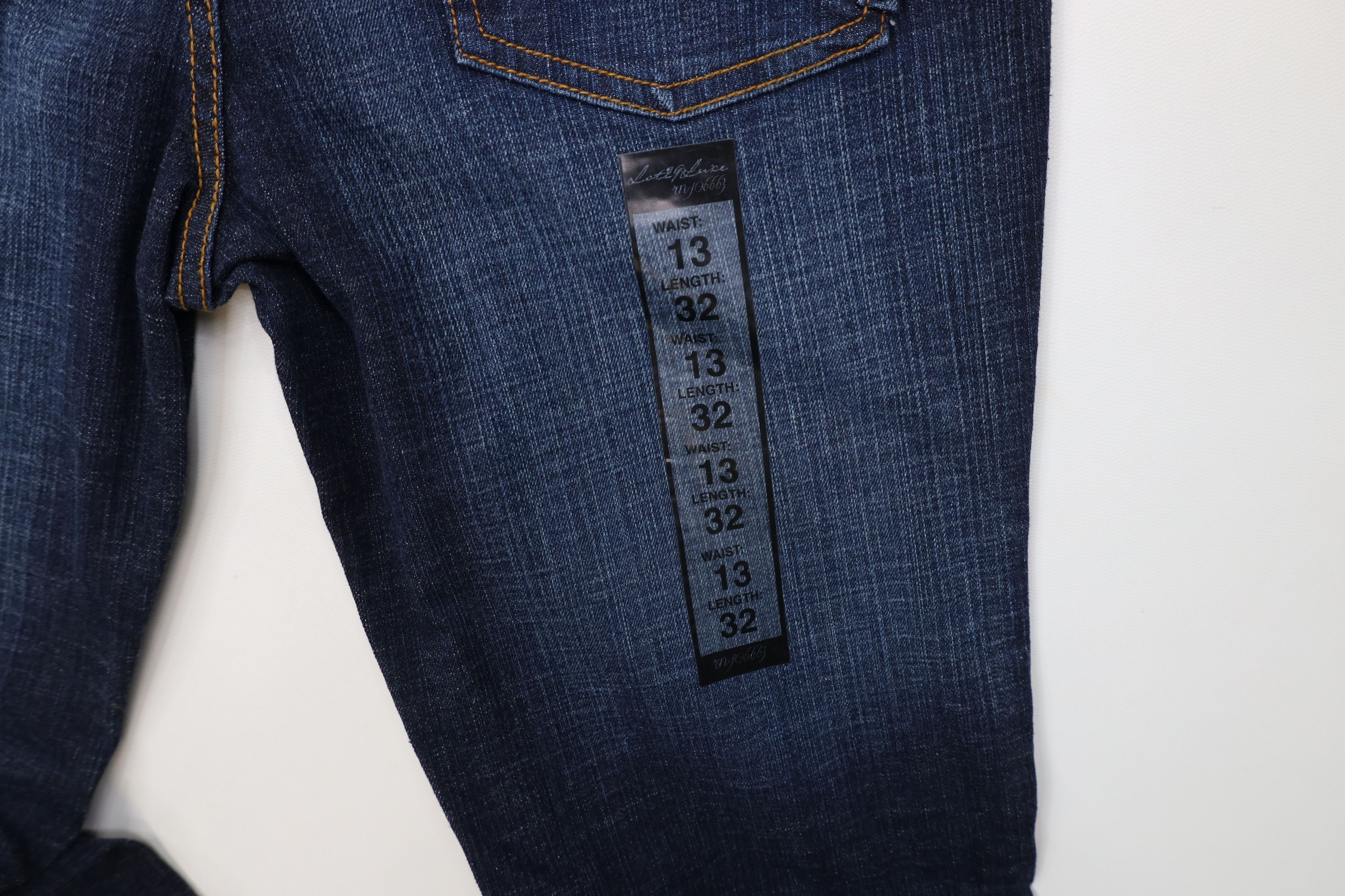 Vintage Deadstock Vintage Y2K Lot 29 Looney Tunes Wide Leg Jeans Size 34" / US 12 / IT 48 - 14 Thumbnail