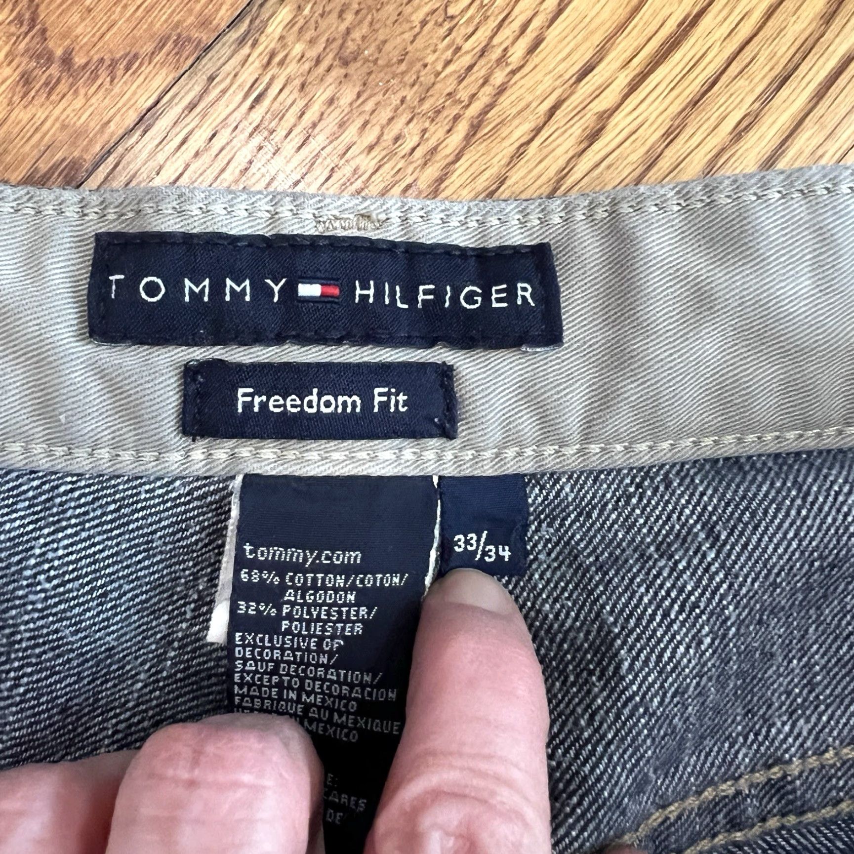Tommy Hilfiger VINTAGE Tommy Hilfiger Jeans Men Denim 33x34 Dark Wash Mid-Rise 5-Pocket Classic Size US 33 - 3 Thumbnail