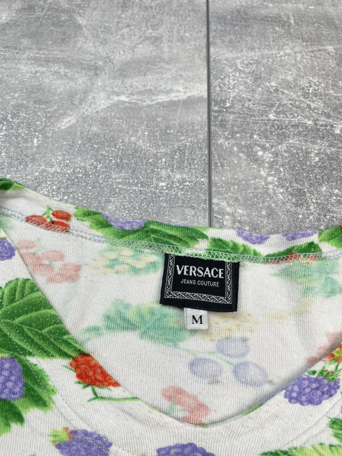 Versace Jeans Couture Versace Jeans Couture 90s Berry Fruit Print Viscose Shirt Size M / US 6-8 / IT 42-44 - 5 Thumbnail
