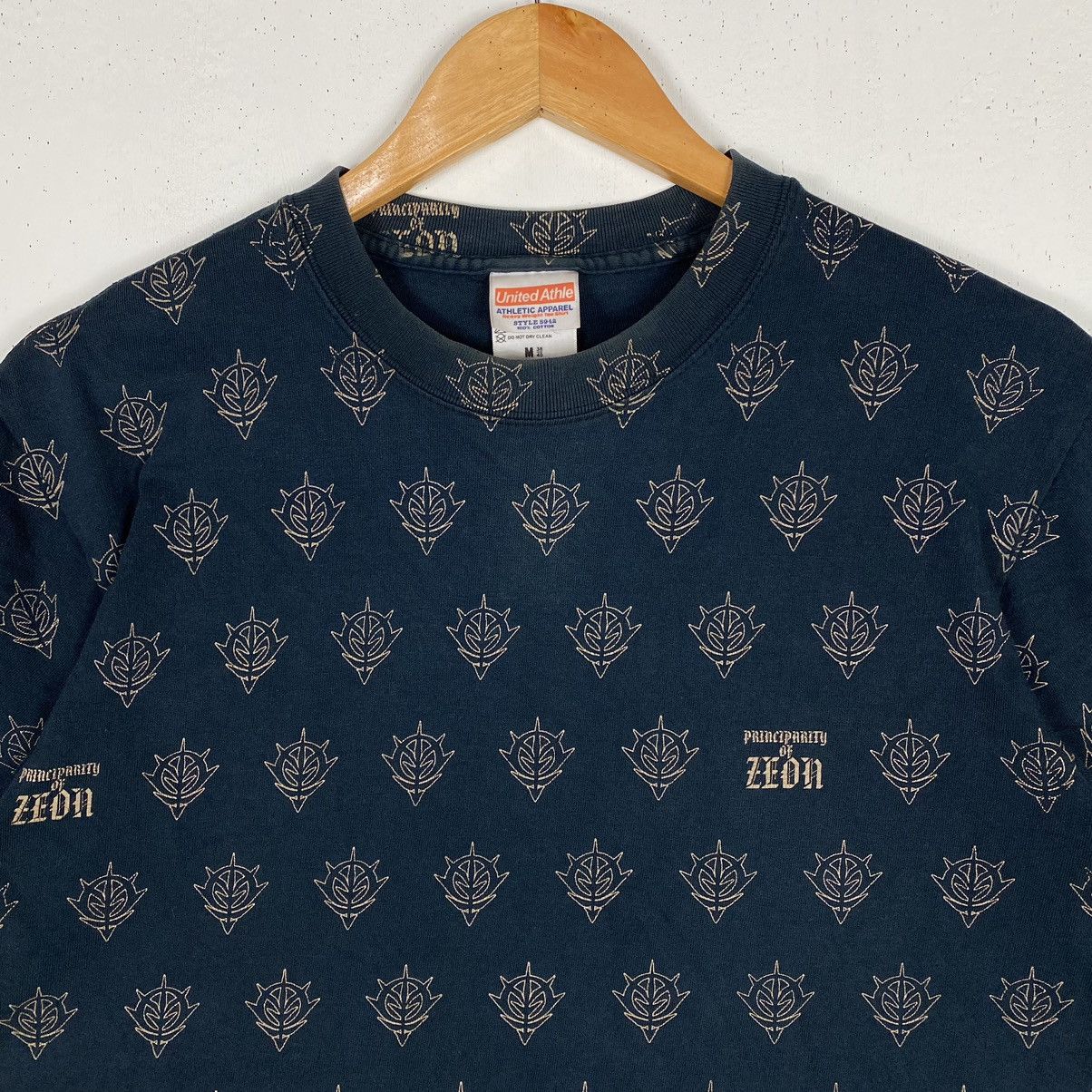 Anime × Vintage VINTAGE GUNDAM PRINCIPARITY OF ZEON FULLPRINT ANIME TEE Size US M / EU 48-50 / 2 - 3 Thumbnail