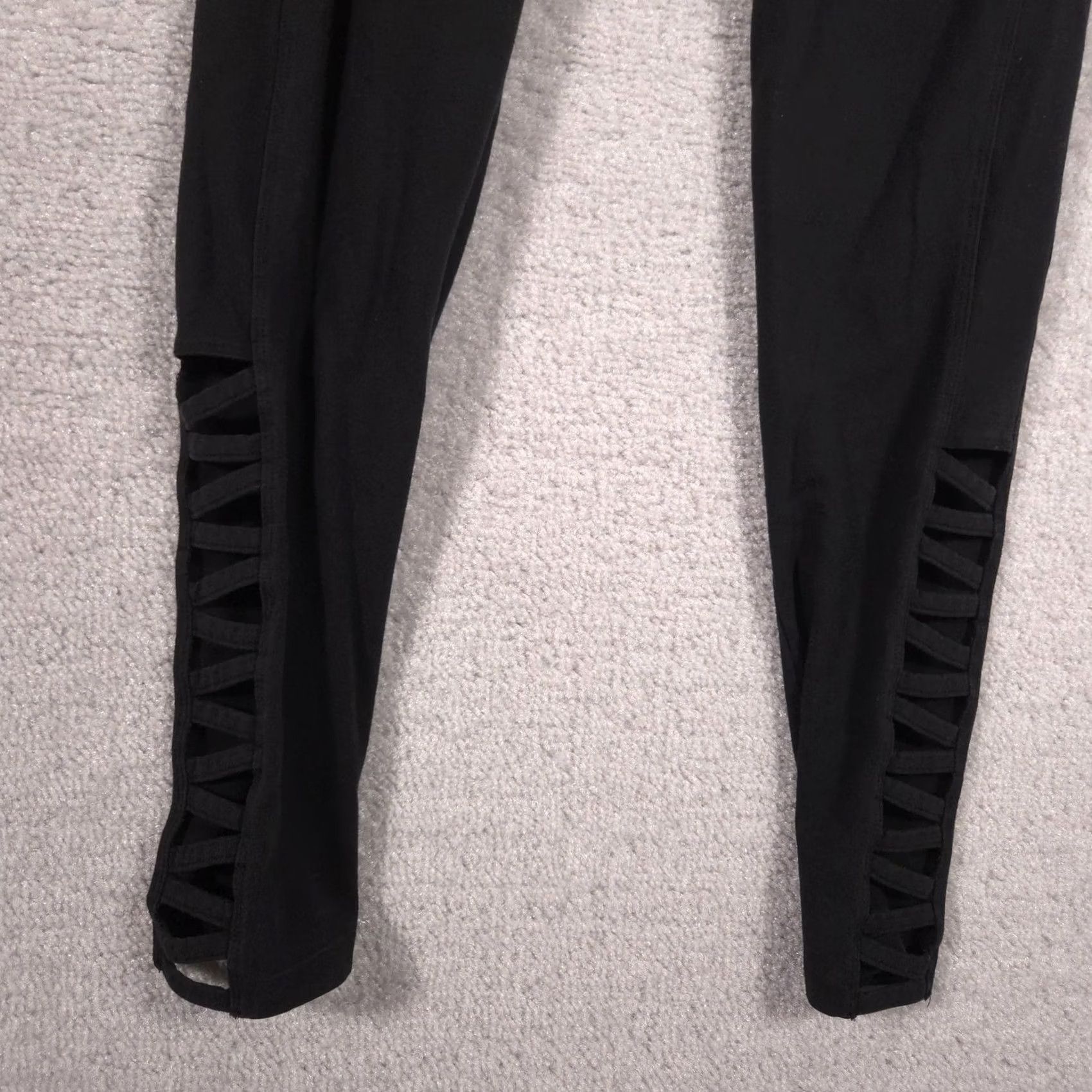 Vintage VINTAGE Victoria Sport Leggings Womens M Black High Rise Lattice Ankle Yoga Size 32" / US 10 / IT 46 - 4 Thumbnail
