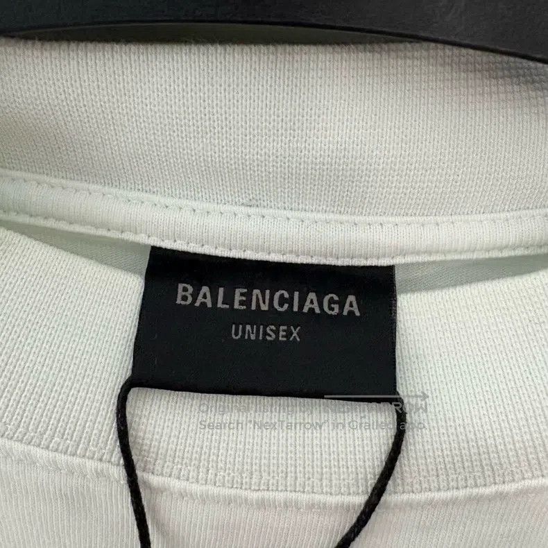 Balenciaga Balenciaga Solid Logo Tag Short Sleeve T-Shirt Size US L / EU 52-54 / 3 - 3 Thumbnail