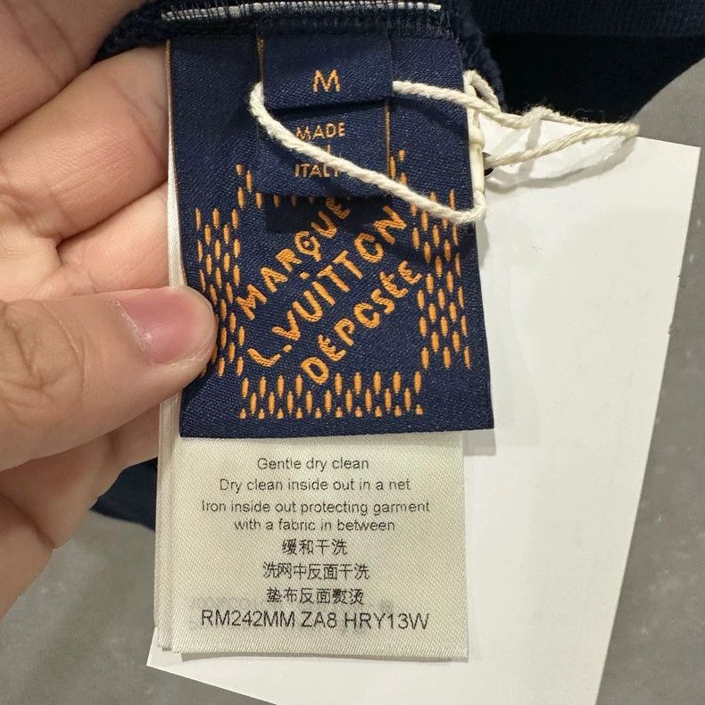 Louis Vuitton Louis Vuitton Embroidered logo drawstring hooded sweatshir Size US M / EU 48-50 / 2 - 5 Thumbnail