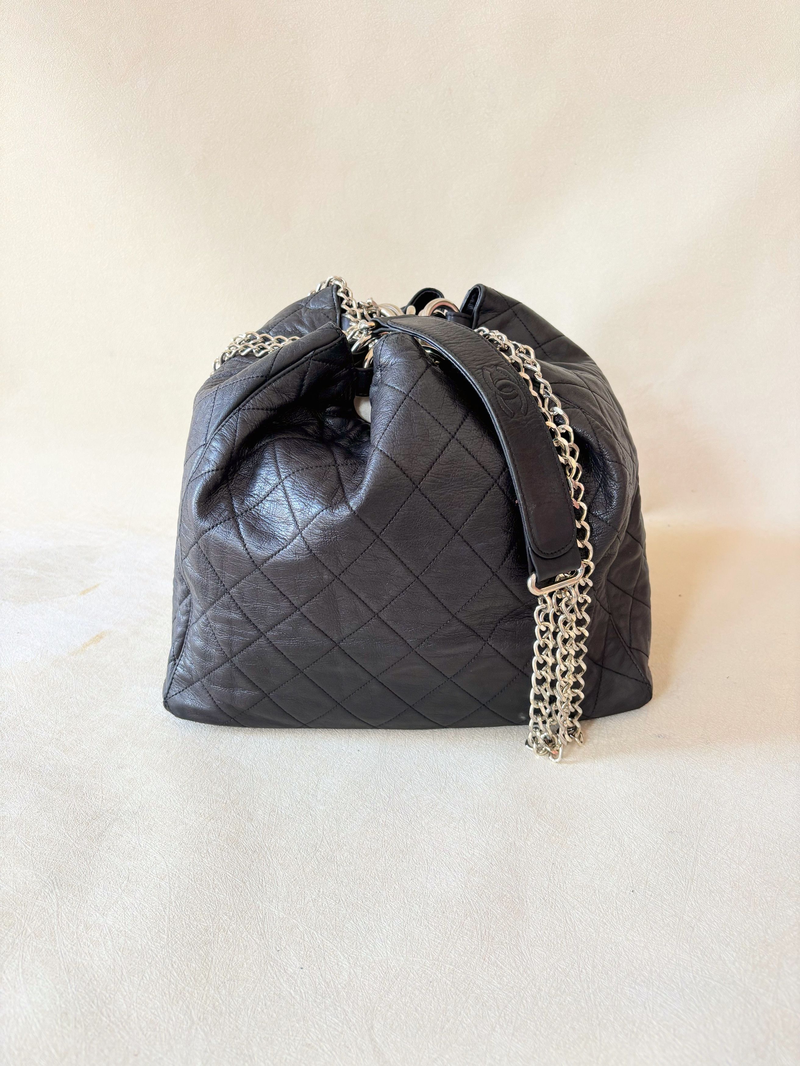Chanel Sac Seau Matelassé Size ONE SIZE - 1 Thumbnail