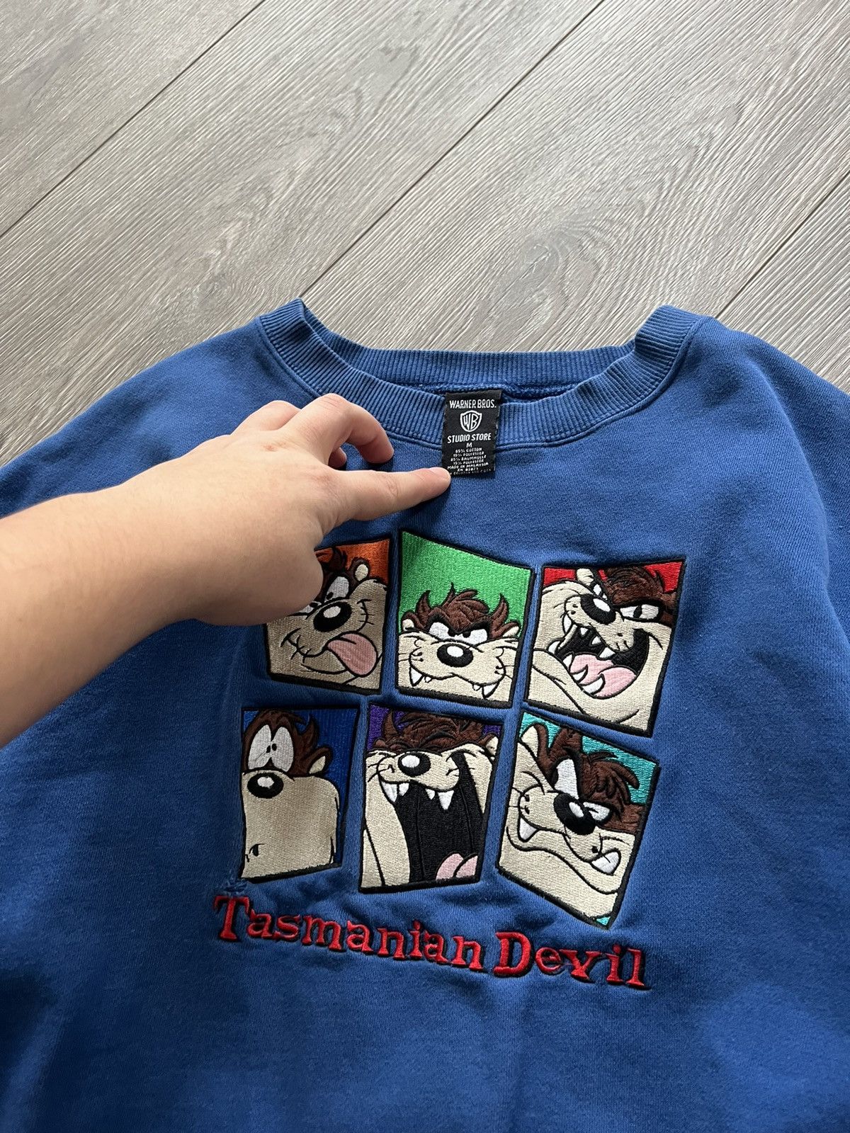 Band Tees × Warner Bros 1996 Vintage 💥 Looney Tunes Tasmanian Devil Sweatshirt Movie Size US M / EU 48-50 / 2 - 4 Thumbnail