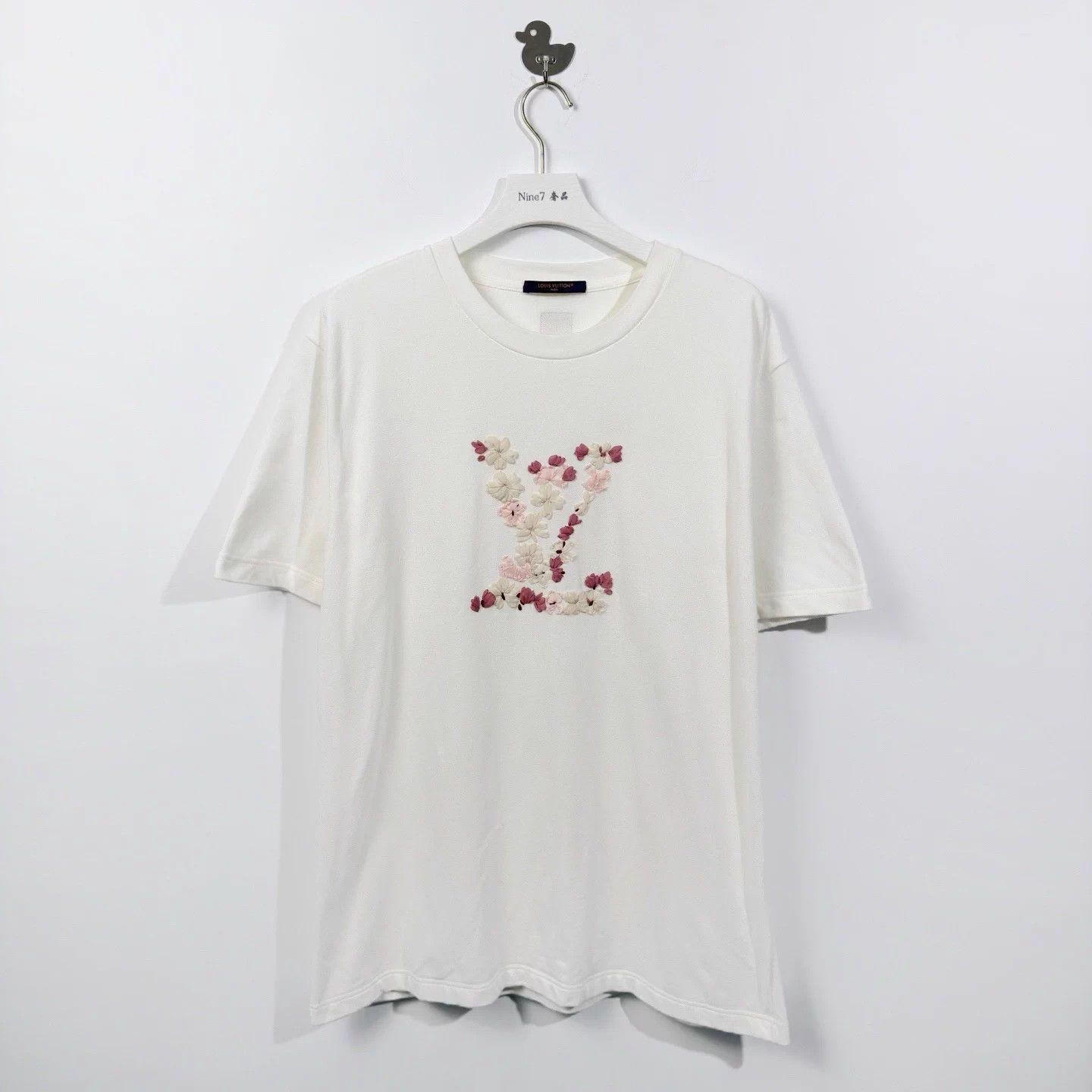 Louis Vuitton LV 25 Nigo 3D Floral Embroidery Logo White Tee 4L Size US XXL / EU 58 / 5 - 1 Thumbnail
