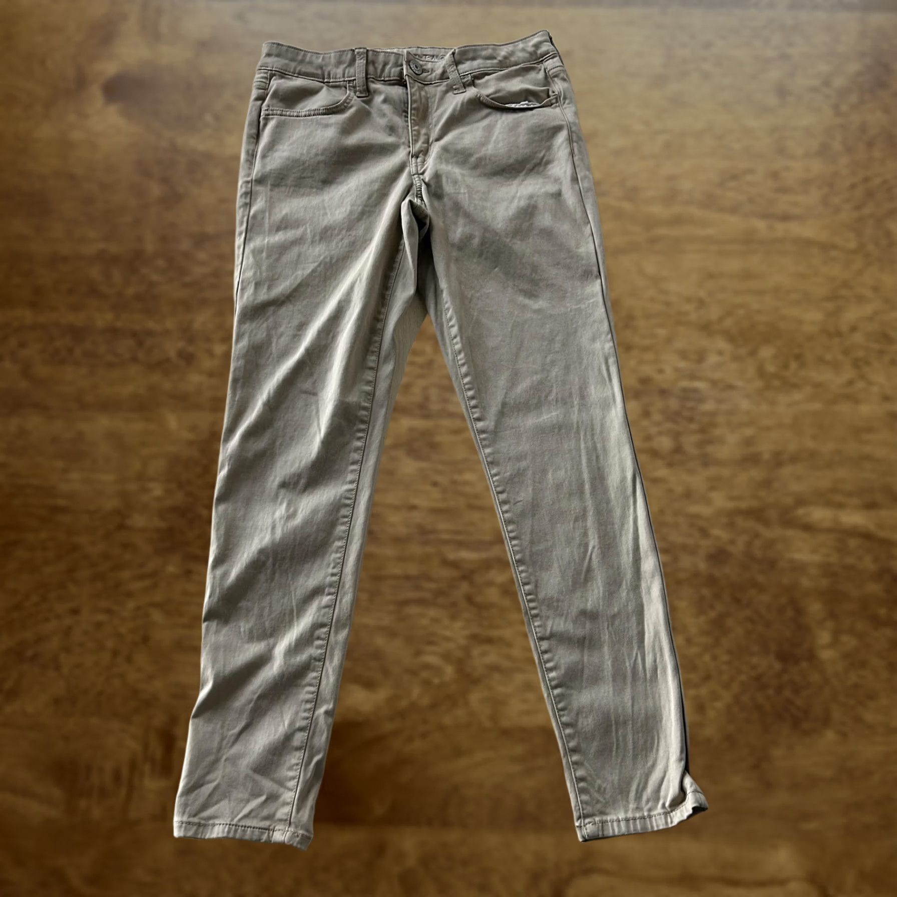 American Eagle Outfitters American Eagle Outfitters Pants Womens 10 Beige Skinny Super Stretch Khakis Size 32" / US 10 / IT 46 - 1 Thumbnail