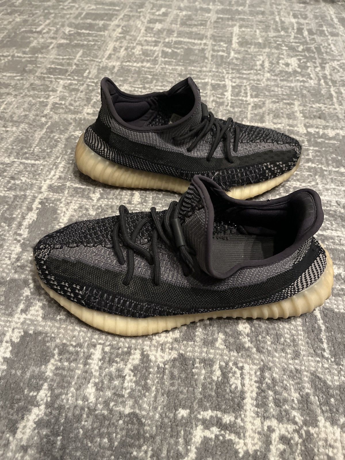 Adidas × Kanye West Yeezy Boost 350 V2 Carbon Size US 9.5 / EU 42-43 - 6 Thumbnail