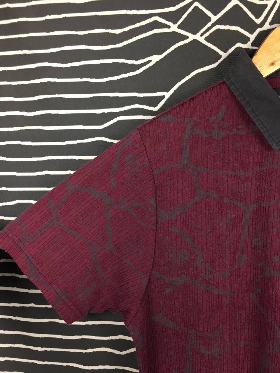 Mossimo Mossimo Abstract Pattern Ribbed Polo Shirt Size US M / EU 48-50 / 2 - 4 Thumbnail