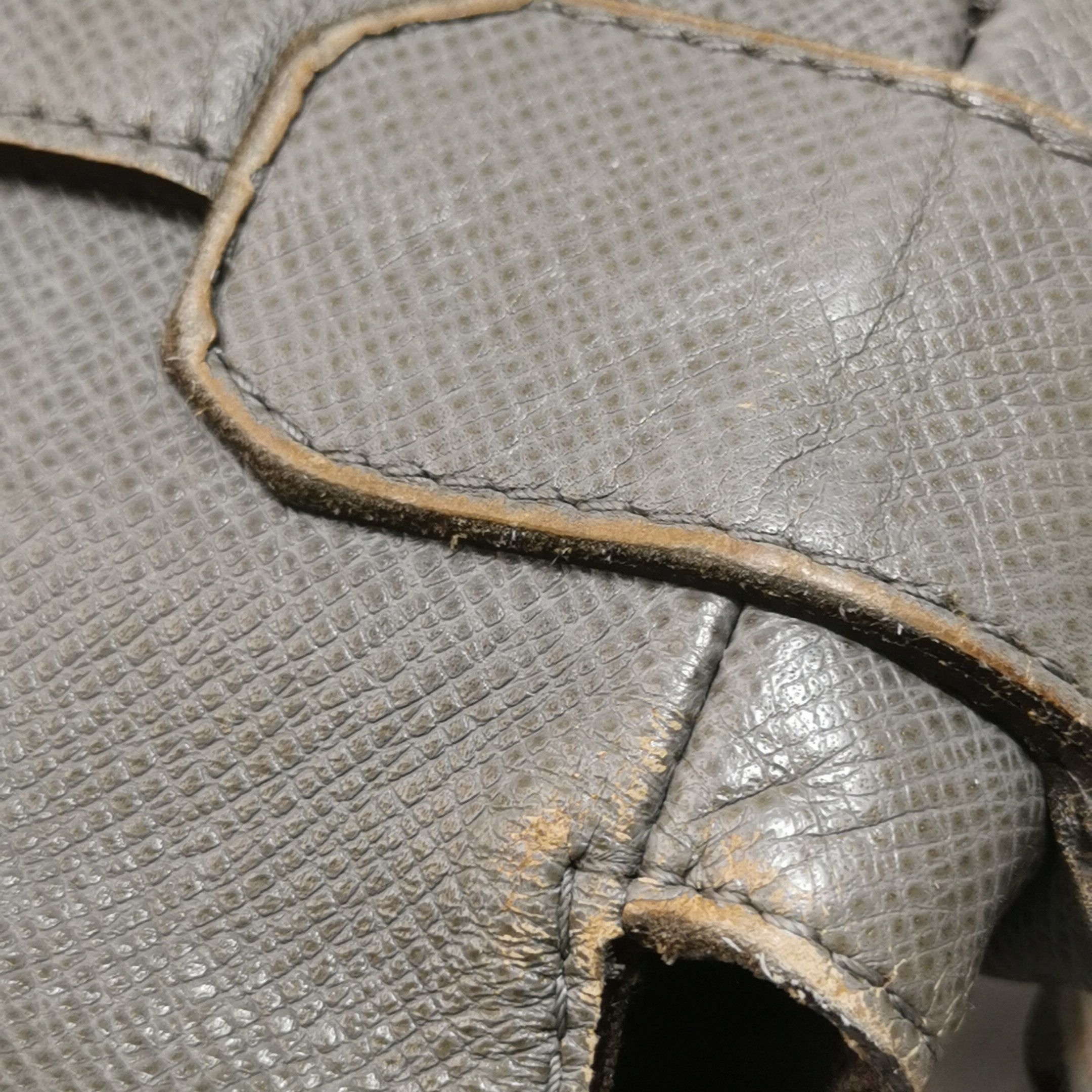 Louis Vuitton Louis Vuitton (LV) Cowhide Solid Color Crossbody Bag -y2506 Size ONE SIZE - 5 Thumbnail