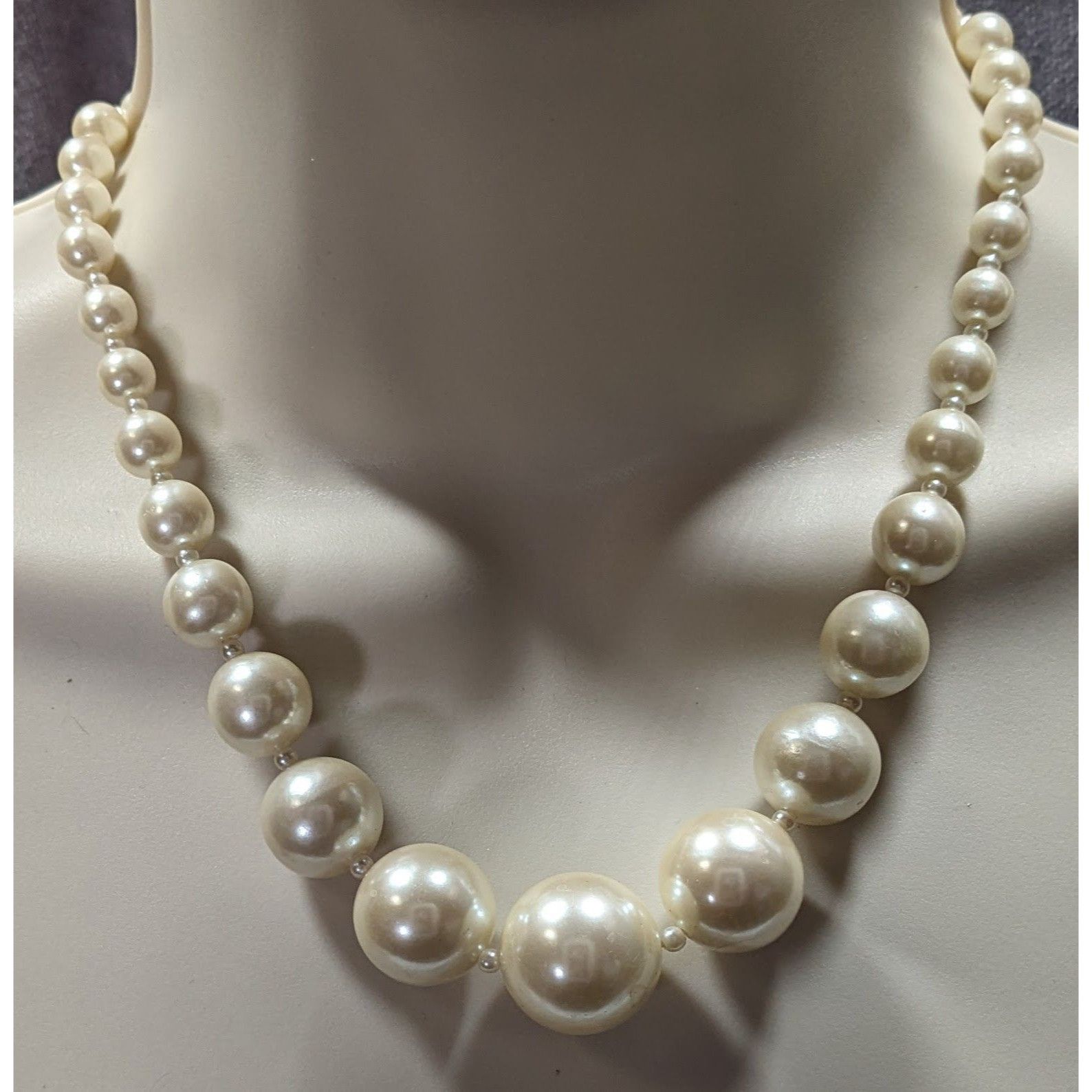 Other Vintage Faux Pearl Necklace & Earrings Set With Gold-Tone De Size ONE SIZE - 7 Thumbnail