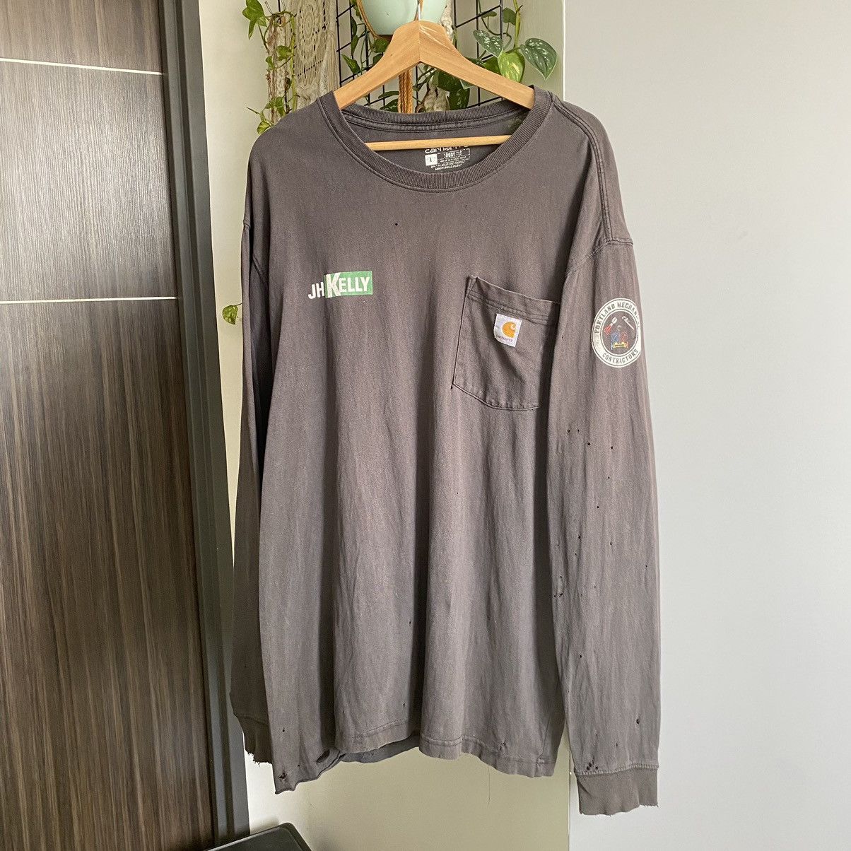 Carhartt Thrashed Faded Vintage Y2K Carhartt Pocket ERD GRUNGE L/S T Size US XL / EU 56 / 4 - 1 Thumbnail