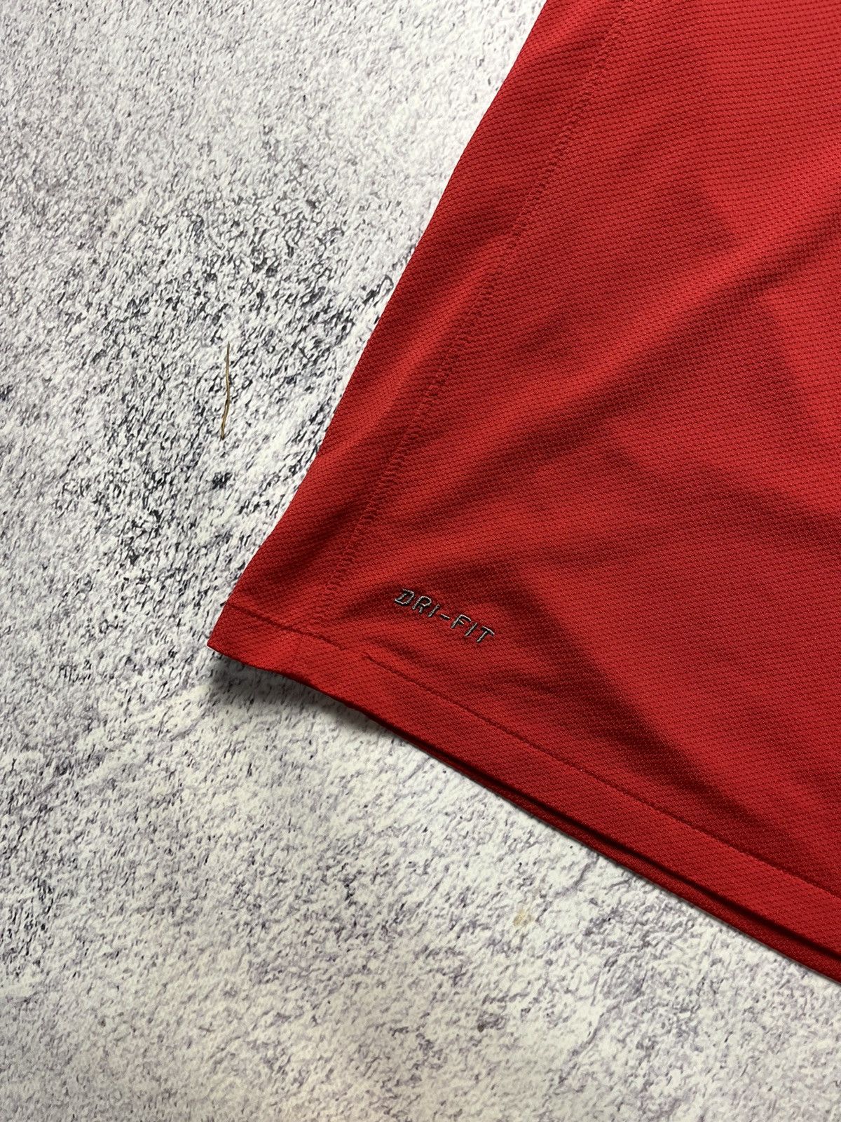 Nike Blokecore Nike Manchester United 2011 2012 Home Shirt Jersey Size US S / EU 44-46 / 1 - 6 Thumbnail