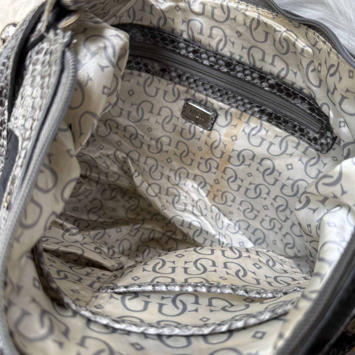 Guess 📌 Vintage Guees Monogram Y2K Juicy Vibe Handbag Size ONE SIZE - 17 Thumbnail