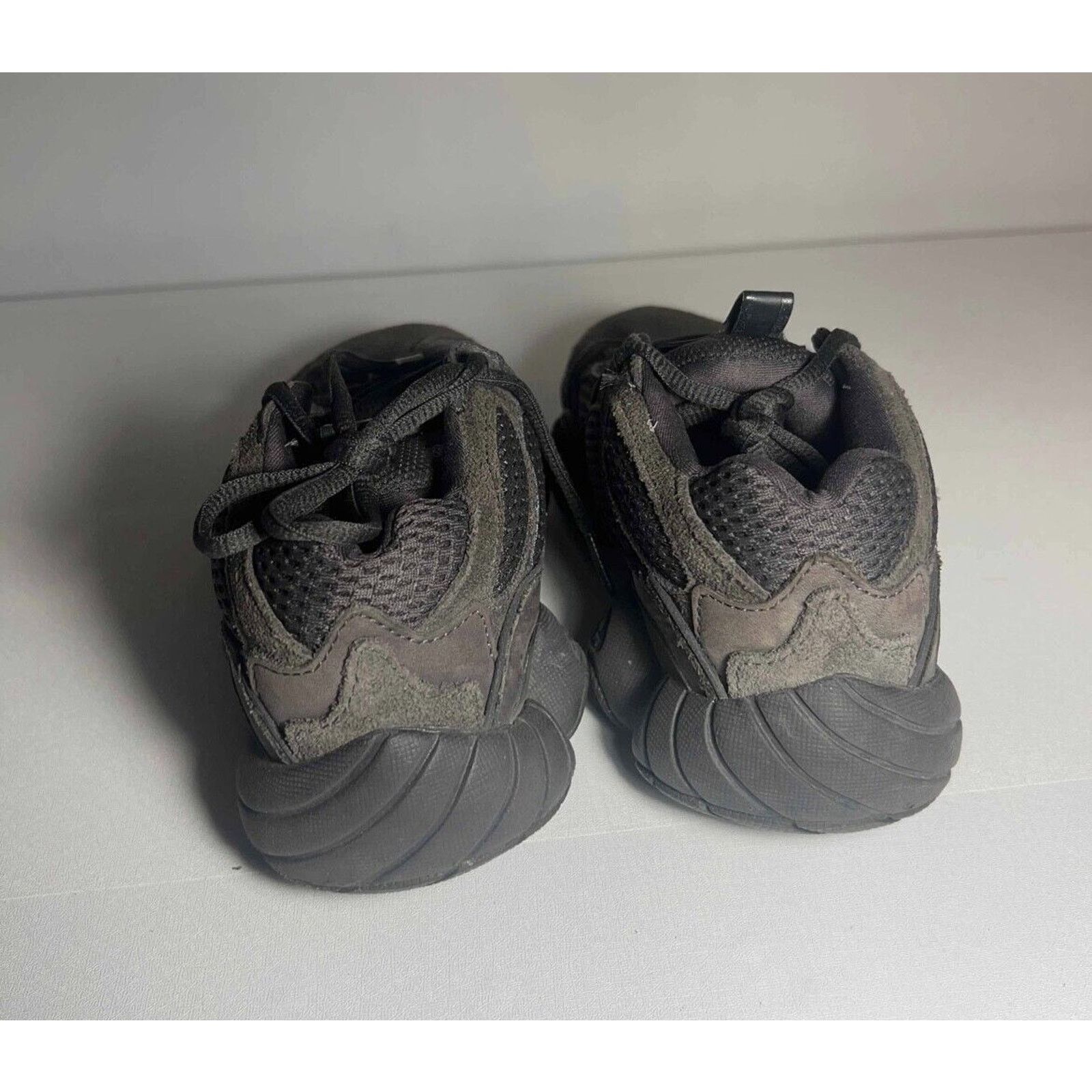 Adidas Size 5 - adidas Yeezy 500 Low Utility Black Size US 5 / EU 37 - 4 Thumbnail