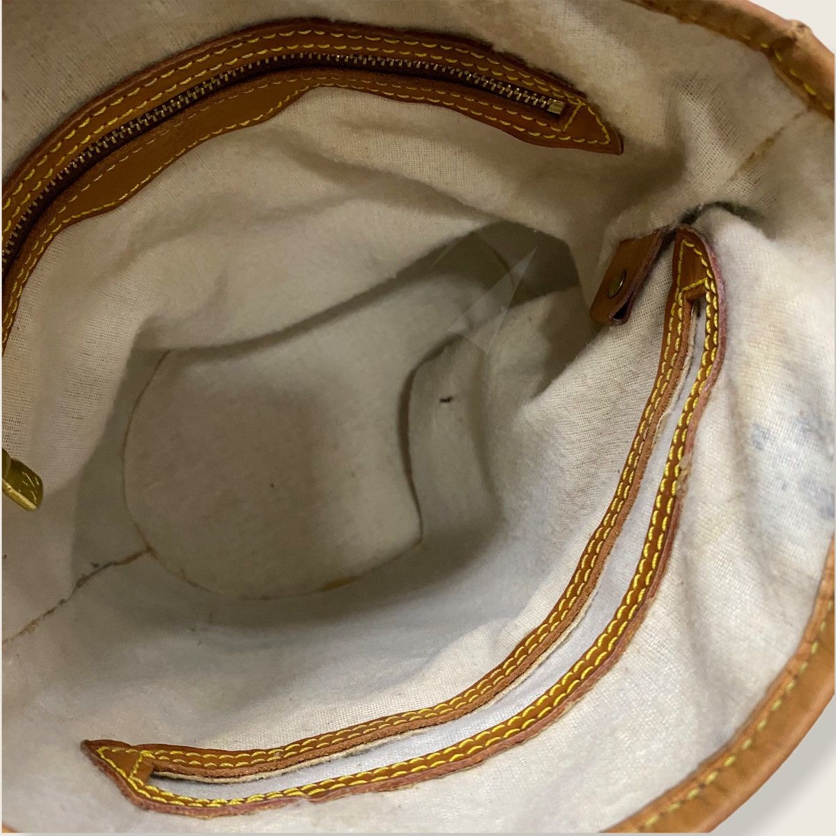 Louis Vuitton ‼️LASTDROP‼️ AUTHENTIC LOUIS VUITTON MONOGRAM BUCKET PM BAG Size ONE SIZE - 10 Thumbnail