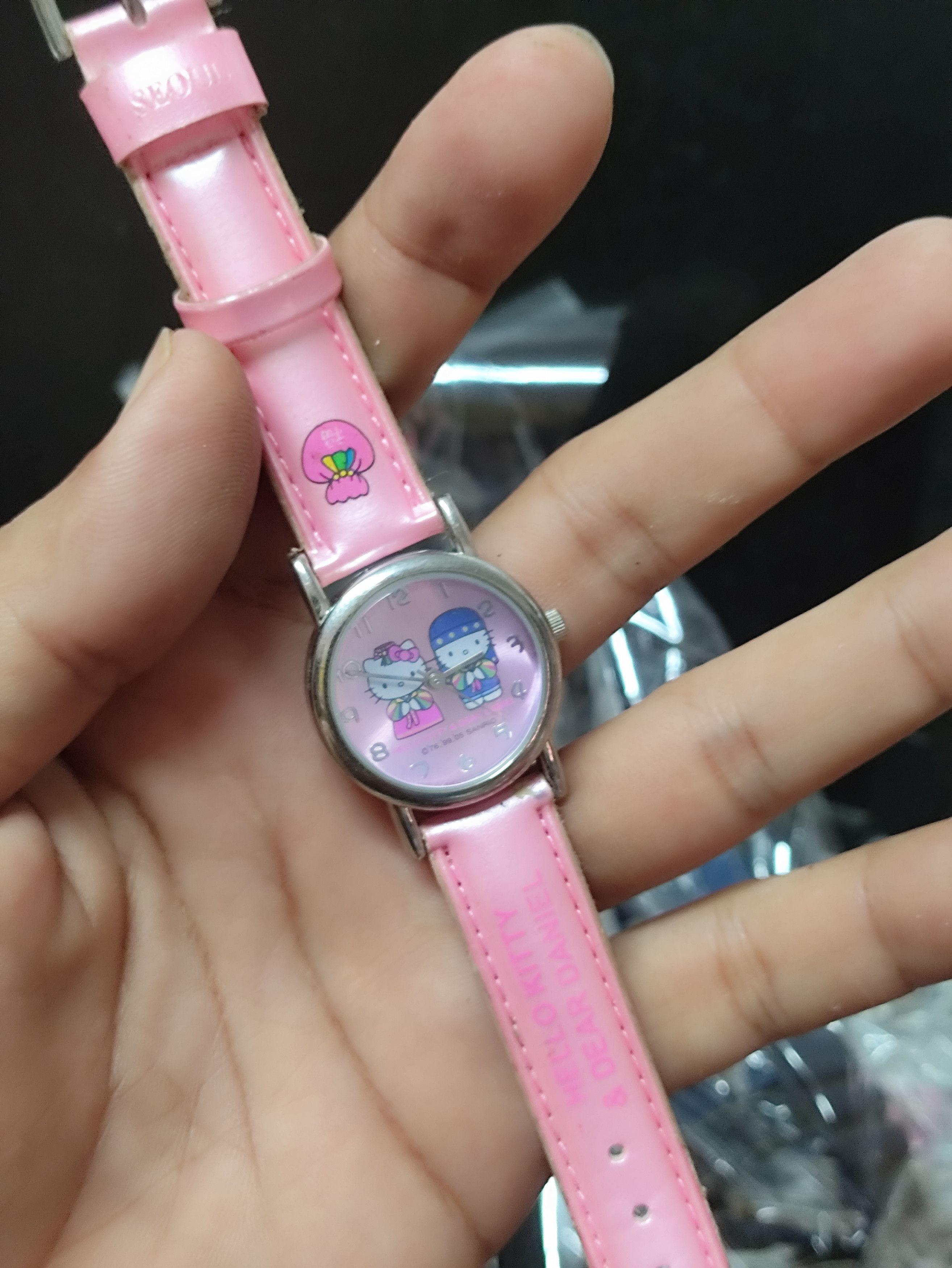 Vintage HELLO KITTY VINTAGE LADIES WATCH JAPAN QUARTZ Size ONE SIZE - 8 Thumbnail