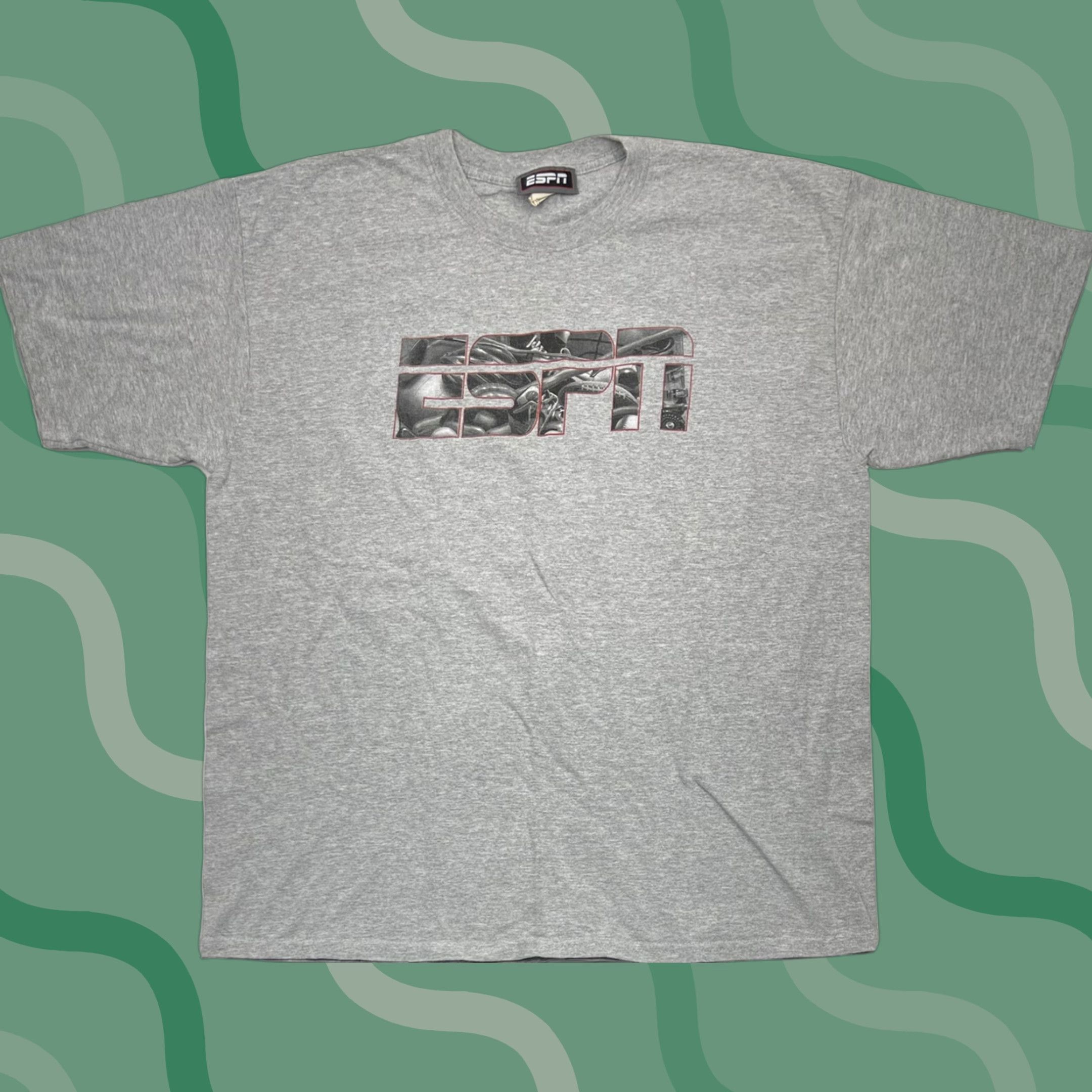 Disney VINTAGE Walt Disney ESPN Club T Shirt Sports Men's T-Shirt XL Gray Crew Neck Short Sleeve Baseball Basketball Hockey 90s/Disney Sports Mens Size US XL / EU 56 / 4 - 1 Thumbnail
