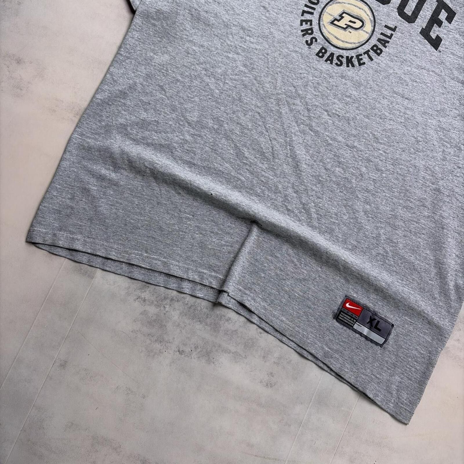Nike Vintage Nike Team Purdue Middle Swoosh Distressed T-Shirt Size US XL / EU 56 / 4 - 3 Thumbnail