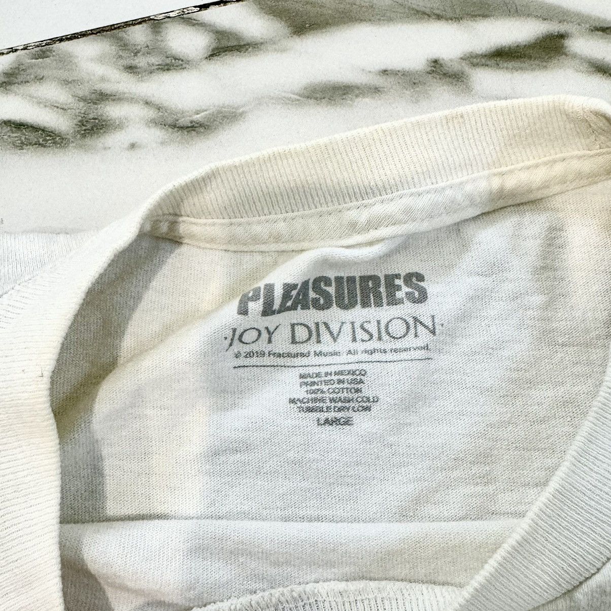 Other PLEASURES X JOY DIVISION TEE! Size US L / EU 52-54 / 3 - 6 Thumbnail