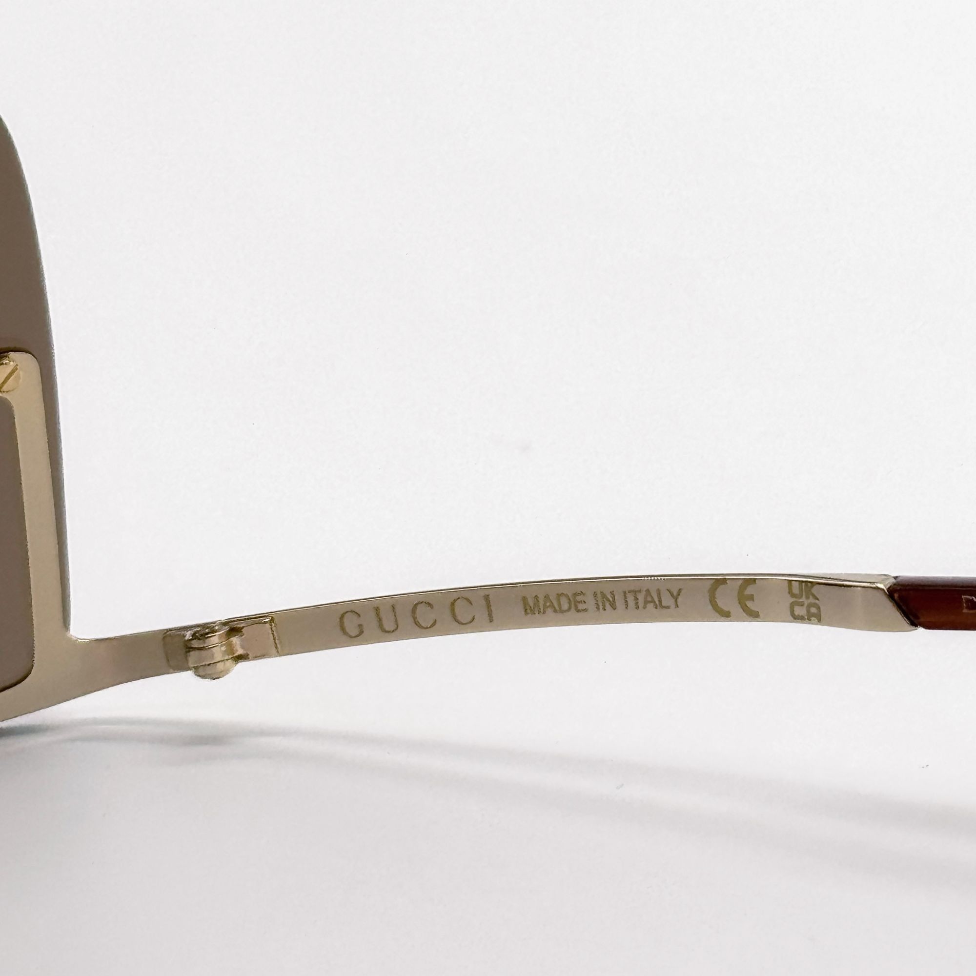 Gucci NEW GUCCI SUNGLASSES GG1560S 002 GOLD SHIELD UNISEX GUCCI Size ONE SIZE - 10 Thumbnail