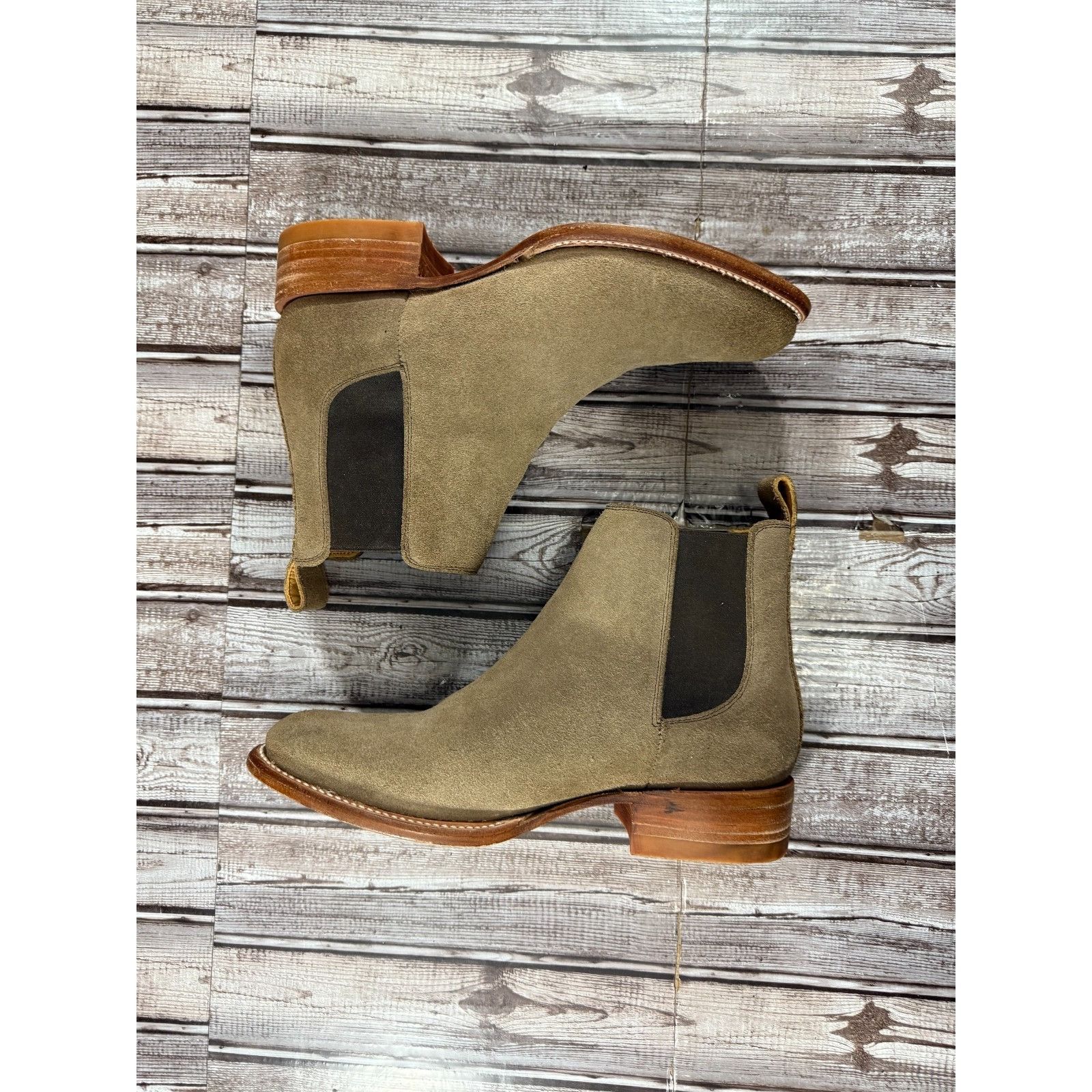 FREEBIRD Freebird Palmer Chelsea Boots size 8 Color Taupe Suede New $ Size US 8 / EU 41 - 9 Thumbnail