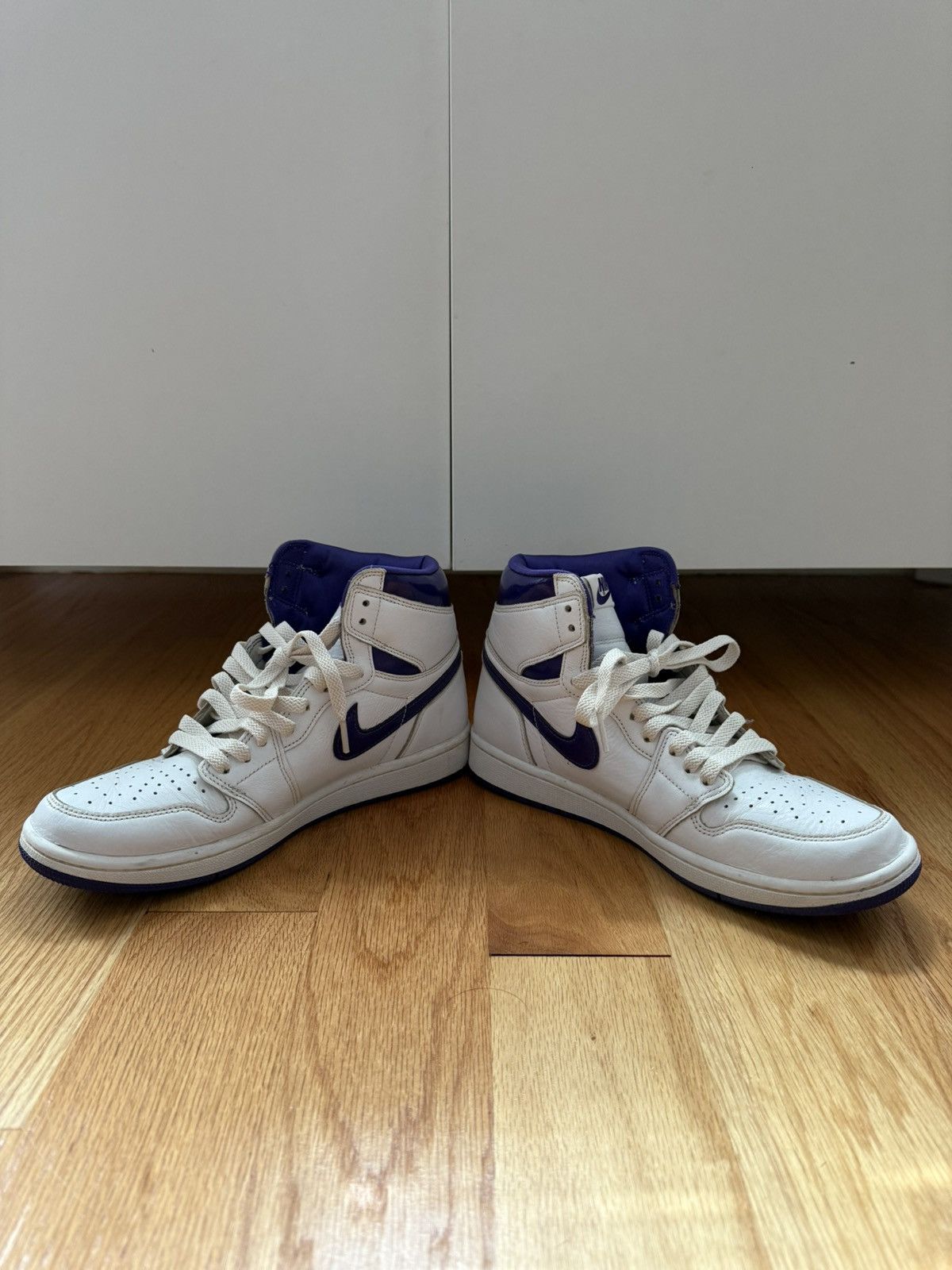 Jordan Brand × Nike Womens AJ 1 og court purple (Men US 8, Wmn US9.5) Size US 8 / EU 41 - 3 Thumbnail