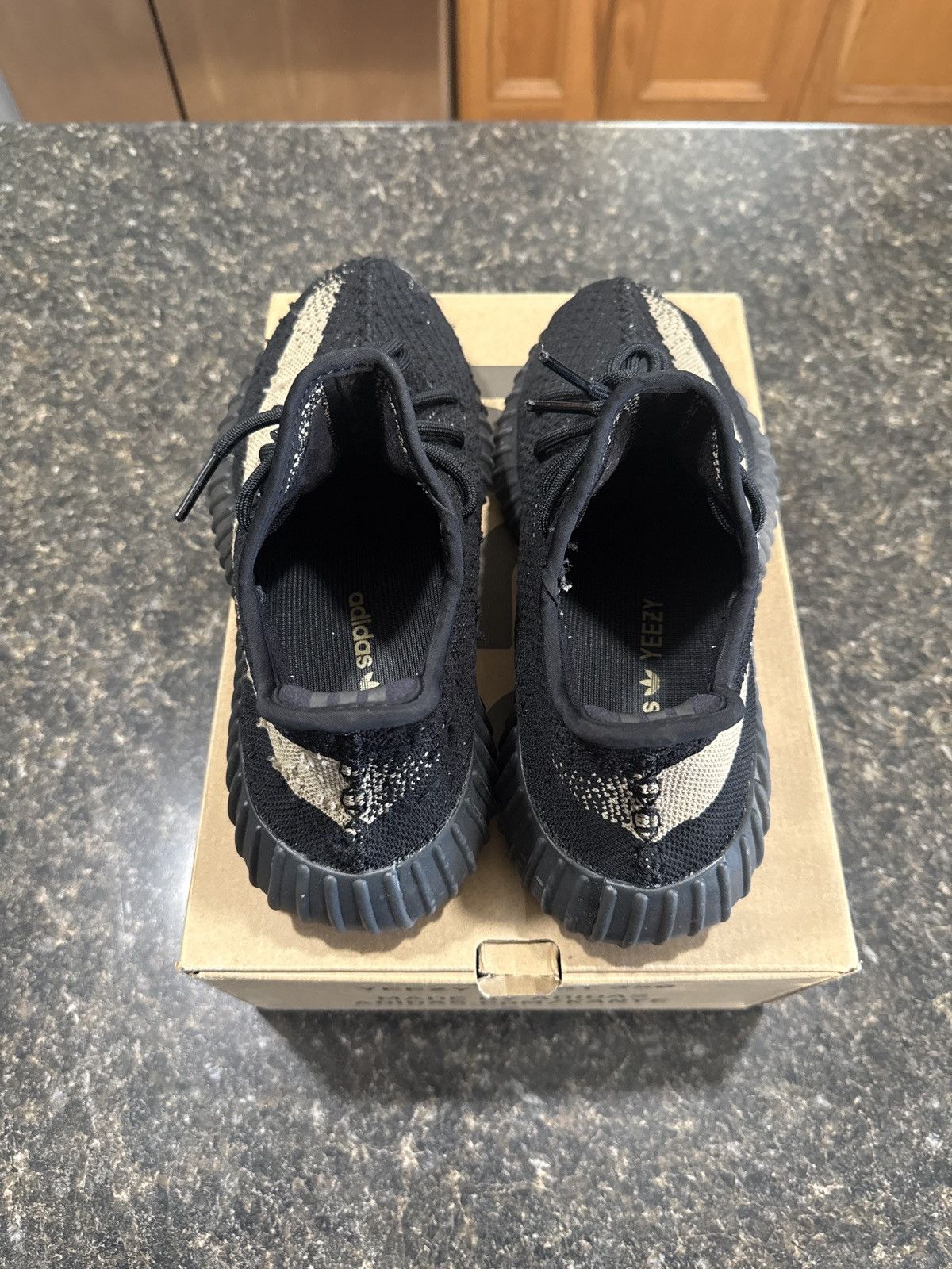 Yeezy YEEZY BOOST 350 CORE GREEN V2 Size US 8 / EU 41 - 3 Thumbnail