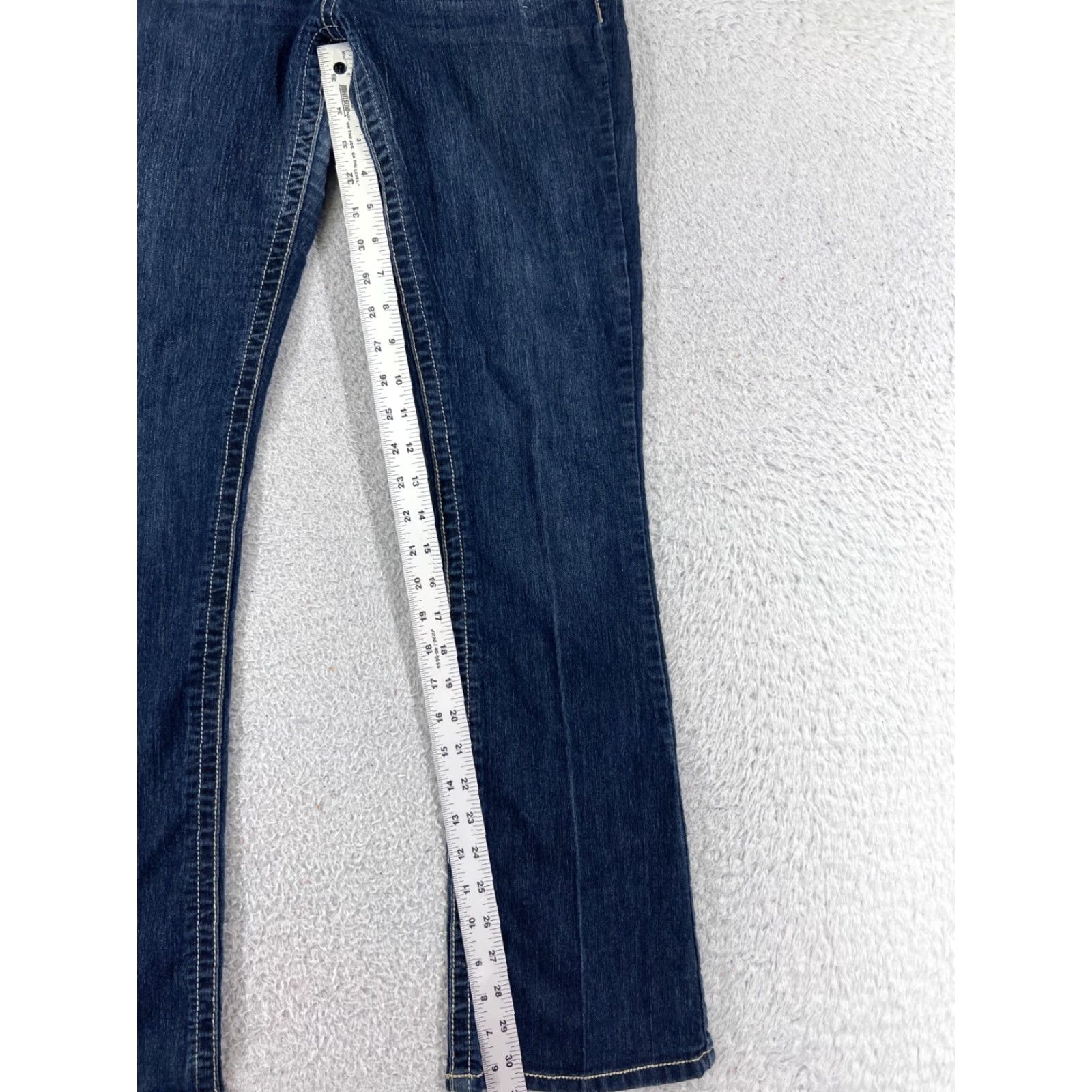 Vintage Candies Jeans Womens 9 Denim Flared Dark Wash 29x30.5 Blue Distressed 5-Pocket Zip Low Rise Regular 30.5in Inseam Vintage? Nolene Size 30" / US 8 / IT 44 - 7 Thumbnail