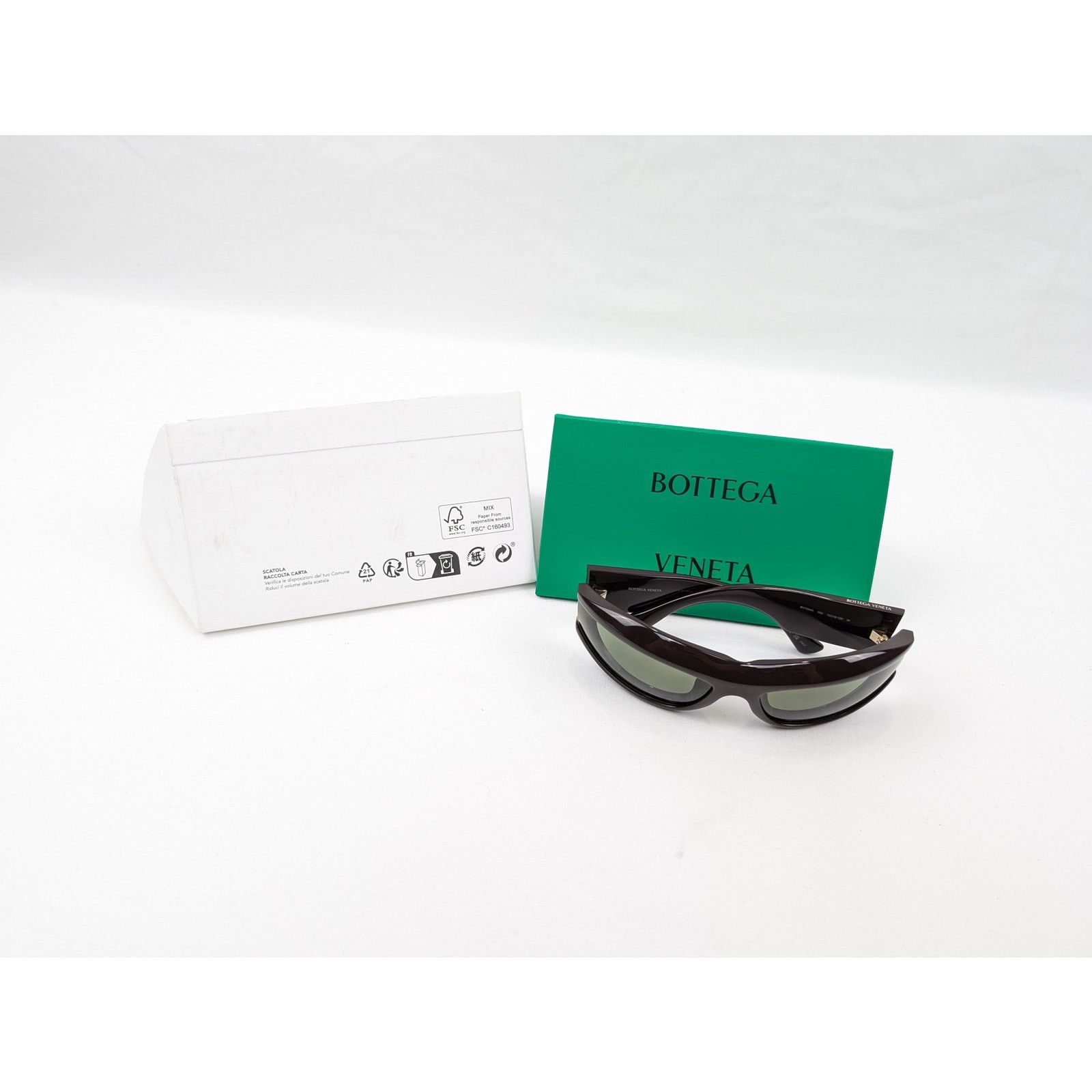Bottega Veneta o1rshd1 Size:OS / DUP/ Sungl Case Medium Sunglasses in Black Size ONE SIZE - 13 Thumbnail