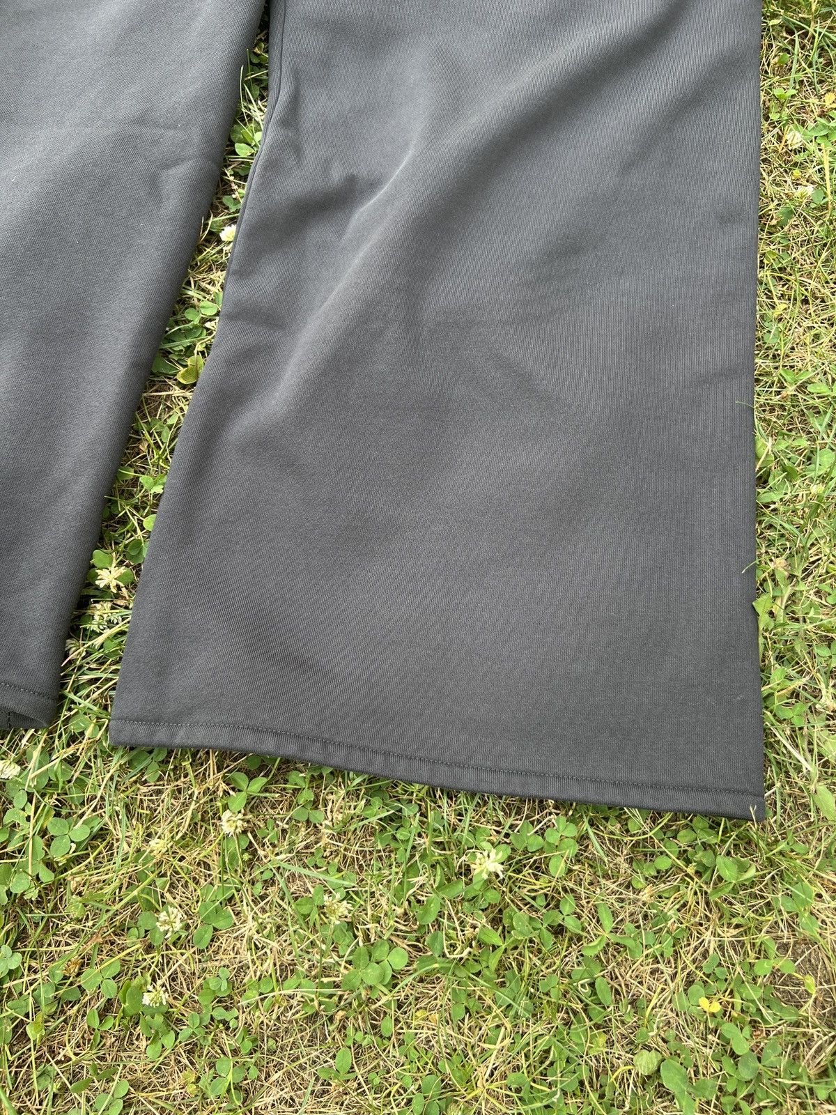 Balenciaga × Gap × Kanye West Yeezy Gap Balenciaga Sweatpants Black Size Large Size US 34 / EU 50 - 3 Thumbnail