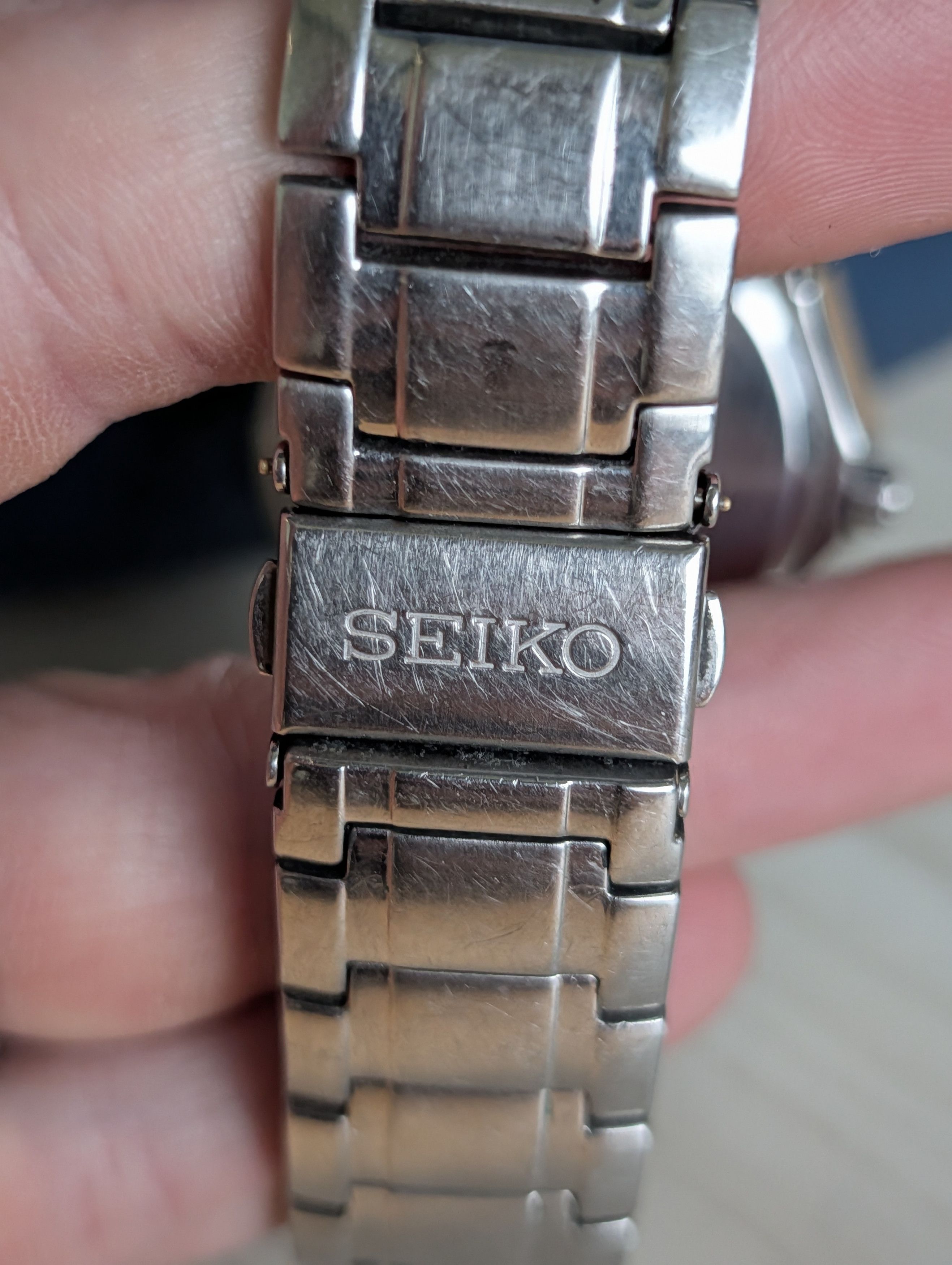 Seiko Seiko Solar 100M Date Complication Black Dial Watch Size ONE SIZE - 8 Thumbnail