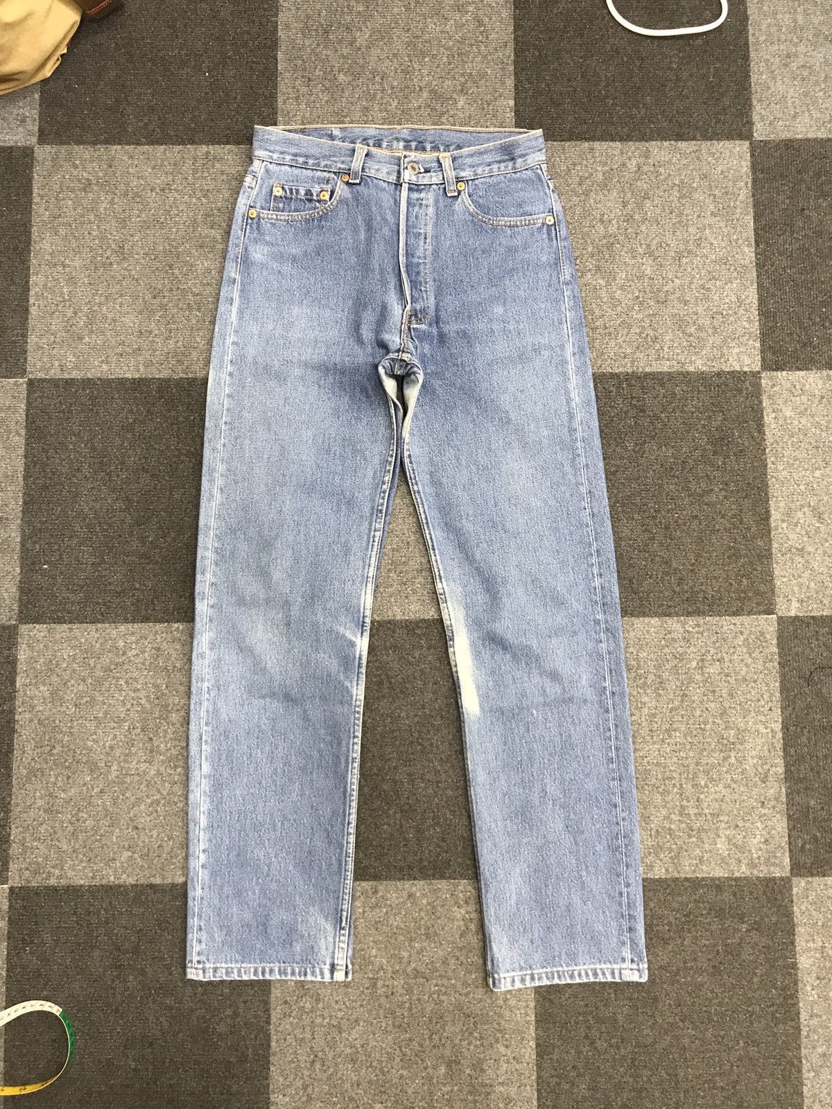 Levi's VL208 Vintage Levis 501 Medium Wash Jeans Size US 28 / EU 44 - 1 Thumbnail