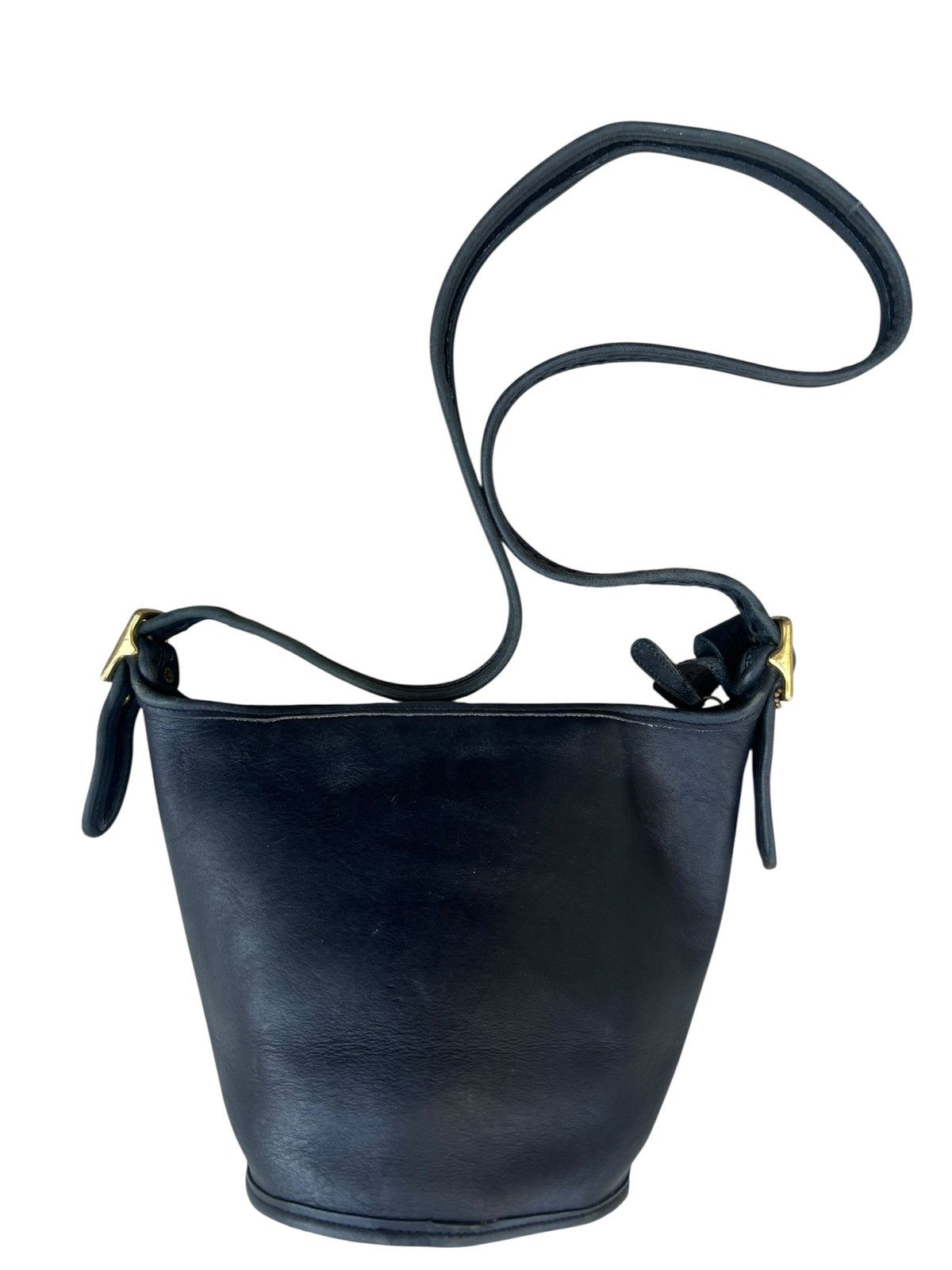 Coach Vintage 90s Coach Usa Patina Black Cowhide Leather Sling Bag Size ONE SIZE - 8 Thumbnail