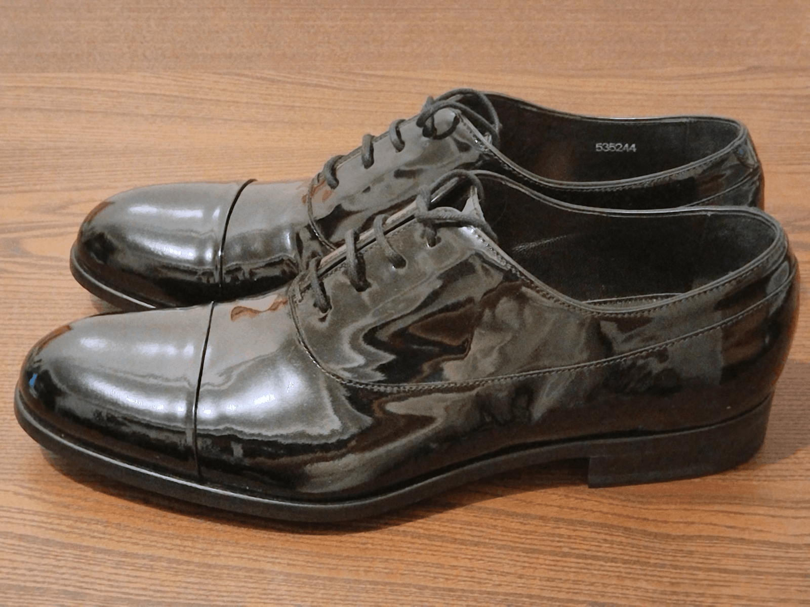 Paul Smith PAUL SMITH BLACK PATENT LEATHER OXFORD LACE-UPS Size US 11 / EU 44 - 10 Thumbnail