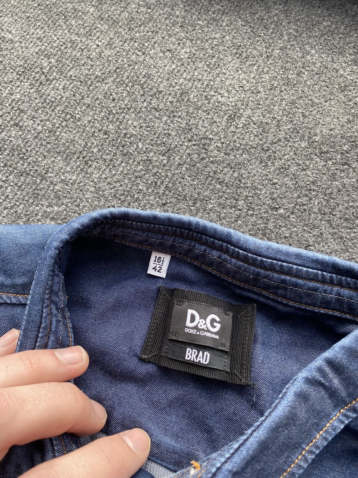 Dolce & Gabbana 🔥Dolce Gabbana brad 16 1/2 42 m size denim button up shirt Size US M / EU 48-50 / 2 - 3 Thumbnail