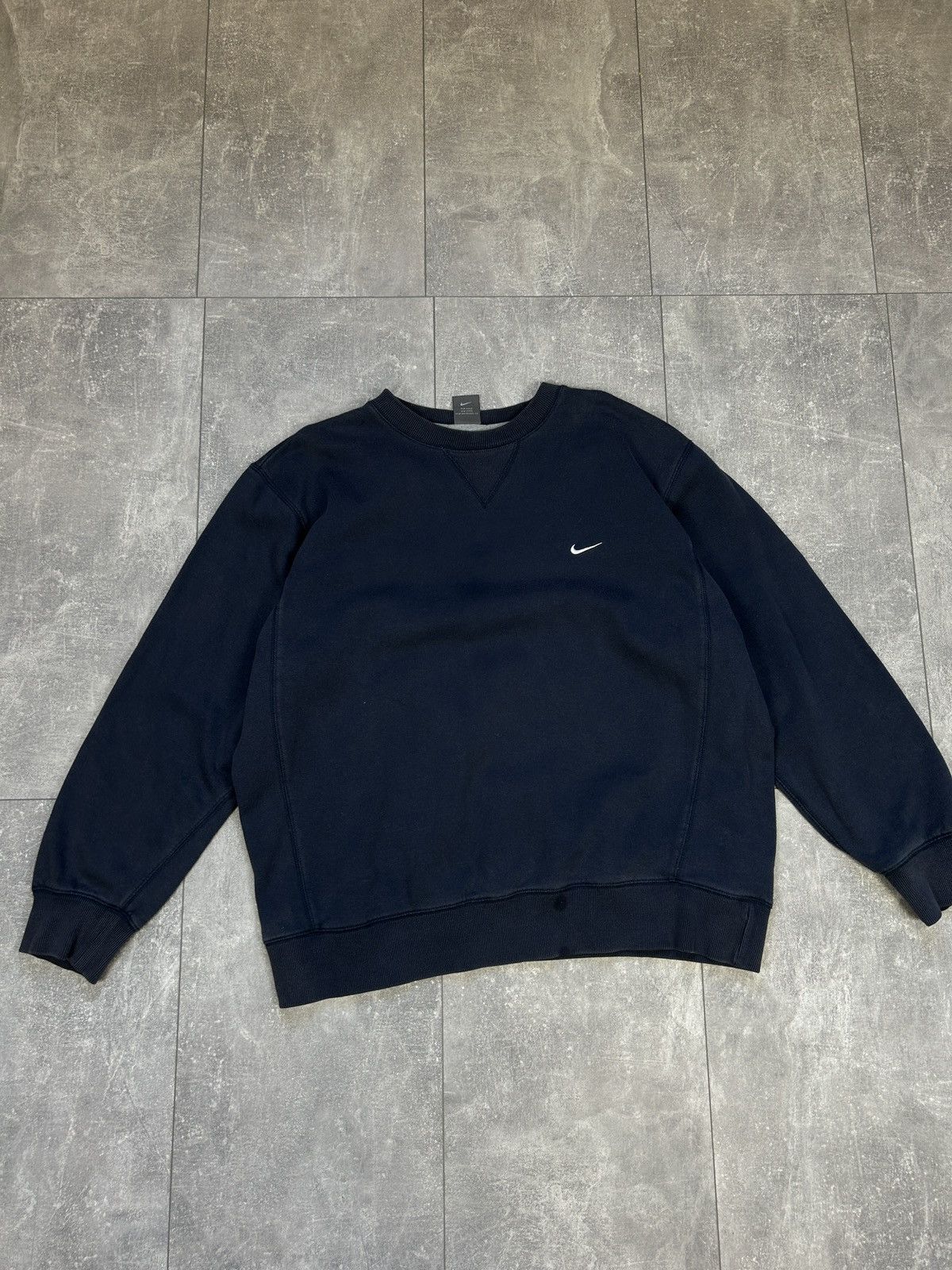 Nike sweatshirt small logo best sale