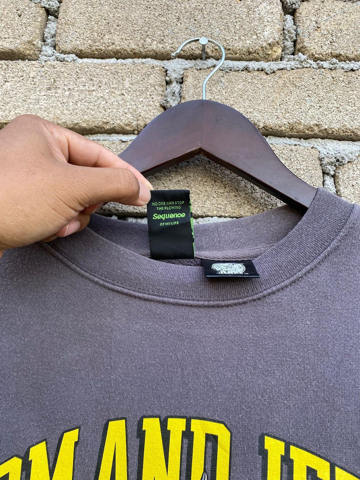 Cartoon Network Tom And Jerry Be One Soul Sequence Crewneck Sweatshirt Size US XL / EU 56 / 4 - 8 Thumbnail