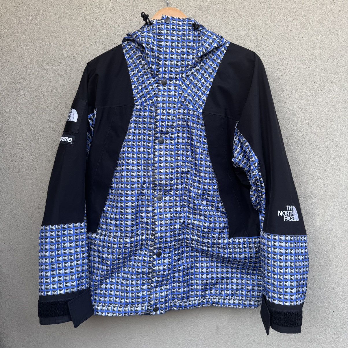 Supreme × The North Face Supreme X The North Face Studded Mountain Light Jacket Royal Size US S / EU 44-46 / 1 - 1 Thumbnail