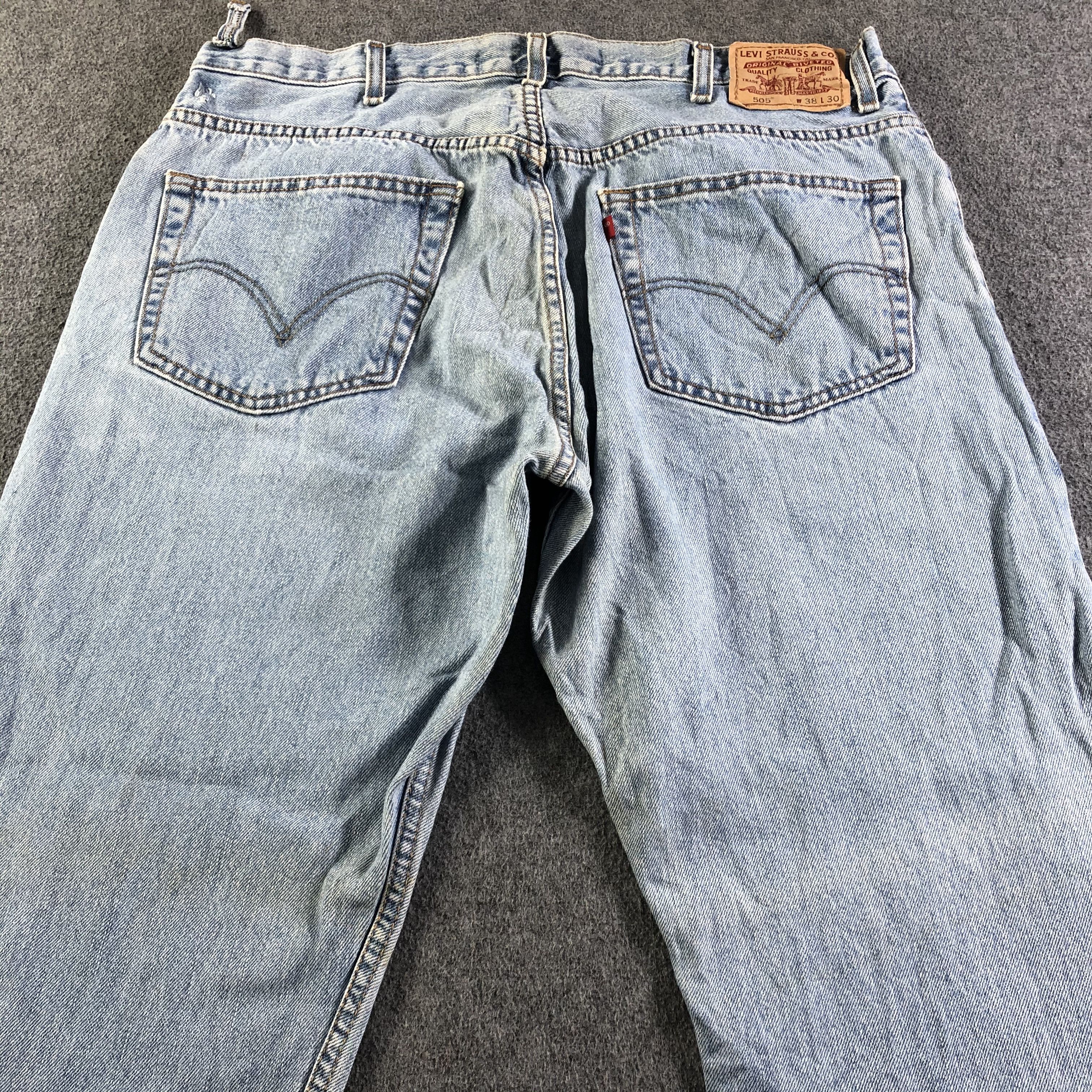 Levi's Vintage Blue Wash Levis 505 Jeans-J4419 Size US 37 - 4 Thumbnail