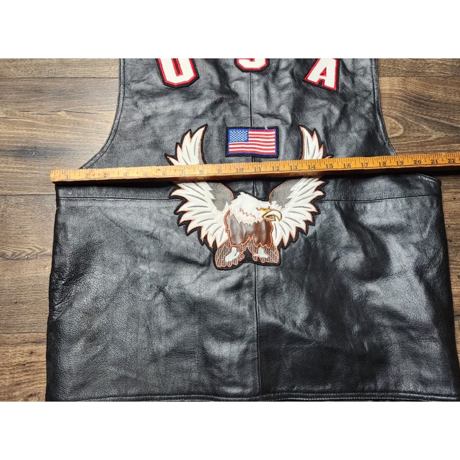 Vintage Sedona Mens L Leather Biket Vest American Eagle Snap Vest Black 90s? USA Flag Embroidered Leather Like Material on Eagle/USA Snap Front Mens Size US L / EU 52-54 / 3 - 3 Thumbnail