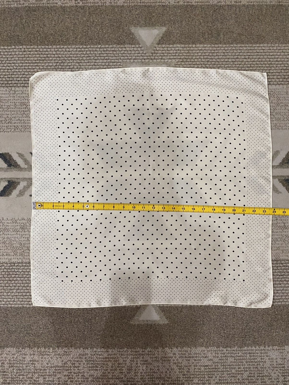 Japanese Brand Japanese Brand Uniqlo Polkadot Design Scarves /Handkerchief Size ONE SIZE - 4 Thumbnail