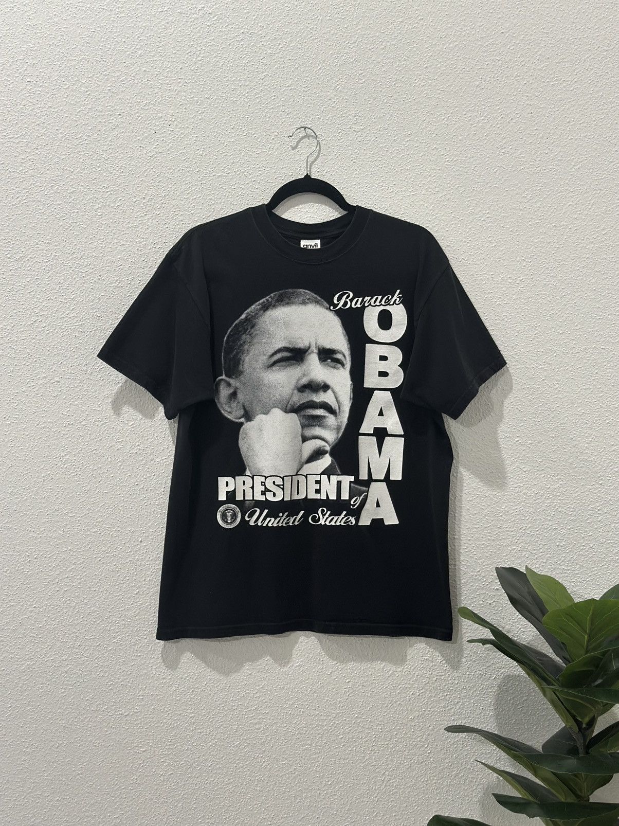 Rap Tees Barrack Obama “We Made It” Rap Tee Men’s Large Anvil Red Bar Size US L / EU 52-54 / 3 - 3 Thumbnail