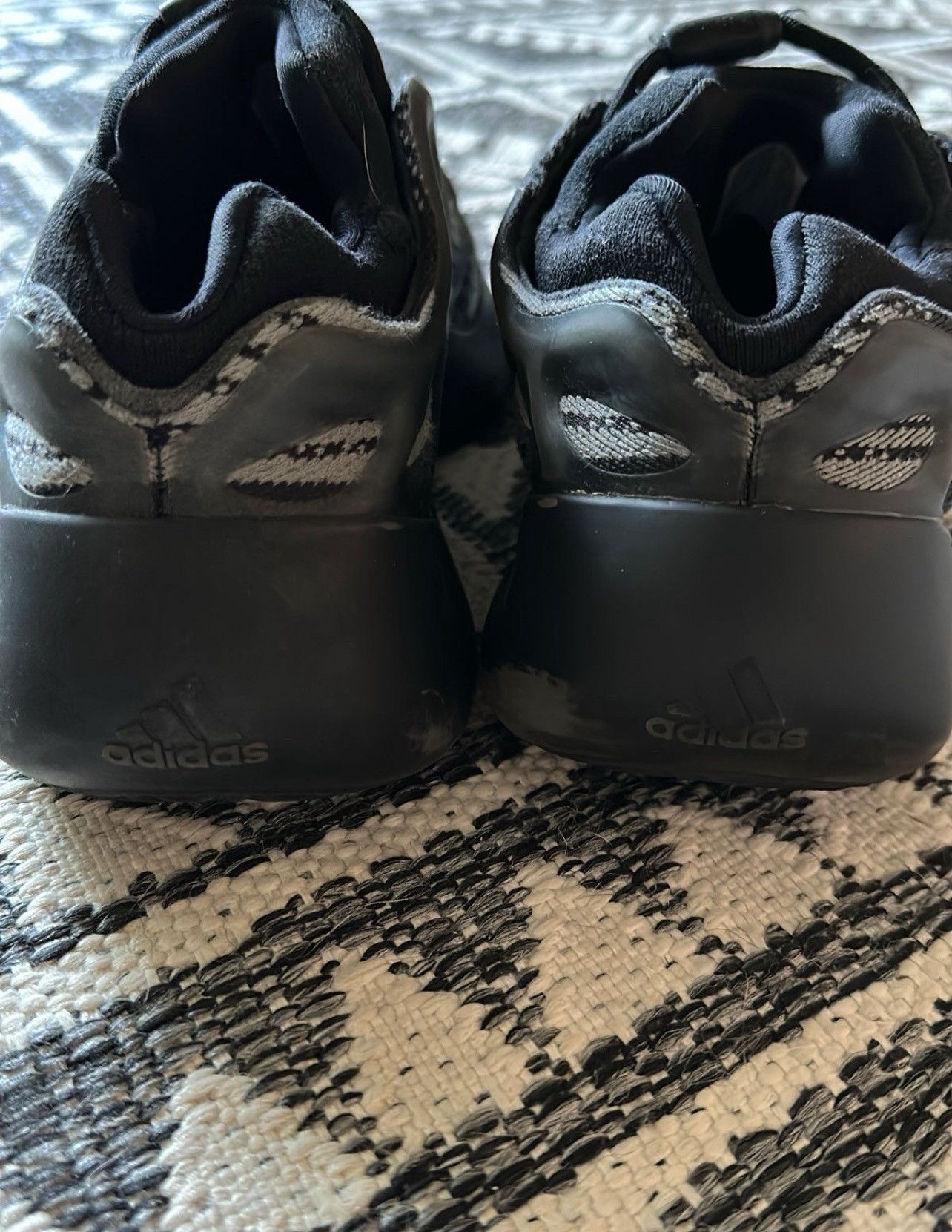 Yeezy Yeezy 700 v3 dark glow Size US 8.5 / EU 41-42 - 4 Thumbnail