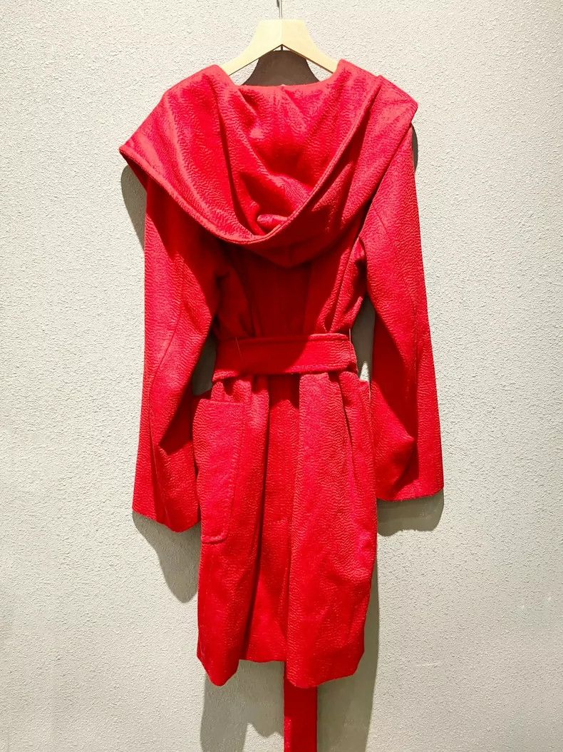 Max Mara Max Mara Camel plush red hooded lace-up mid-length coat ja Size XL / US 12-14 / IT 48-50 - 2 Thumbnail