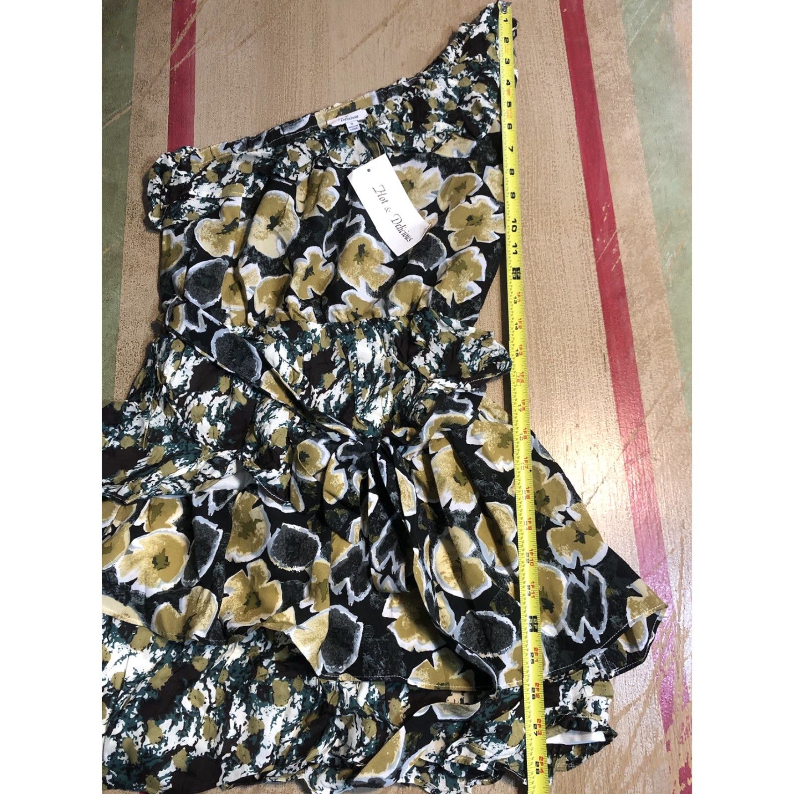 Vintage NWT Hot & Delicious Floral Mini Dress Womens S Yellow 3/4 Bell Sleeve Halter Elastic Waist Ruffle Trim Bohemian Size S / US 4 / IT 40 - 7 Thumbnail