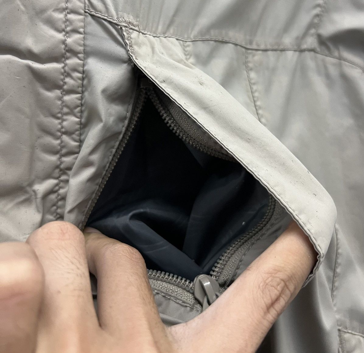Columbia × Vintage VINTAGE COLUMBIA ONI-TECH WATERPROOF JACKET Size US S / EU 44-46 / 1 - 8 Thumbnail