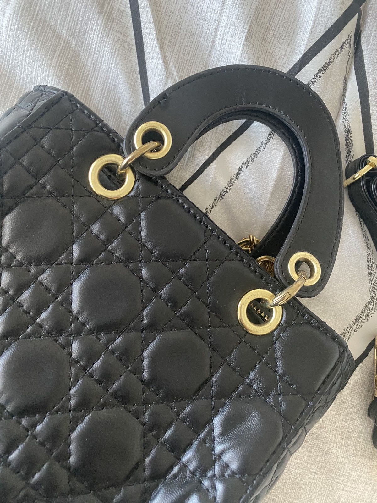 Other Womens Small Black & Gold Crossbody Purse Ladies Handbag Size ONE SIZE - 3 Thumbnail